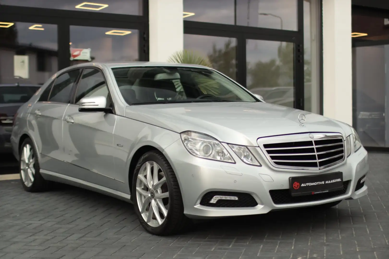 Mercedes-Benz E 250 CGI Avantgarde|Automaat|Trekhaak|Harman/Kardon|PDC Grau - 1