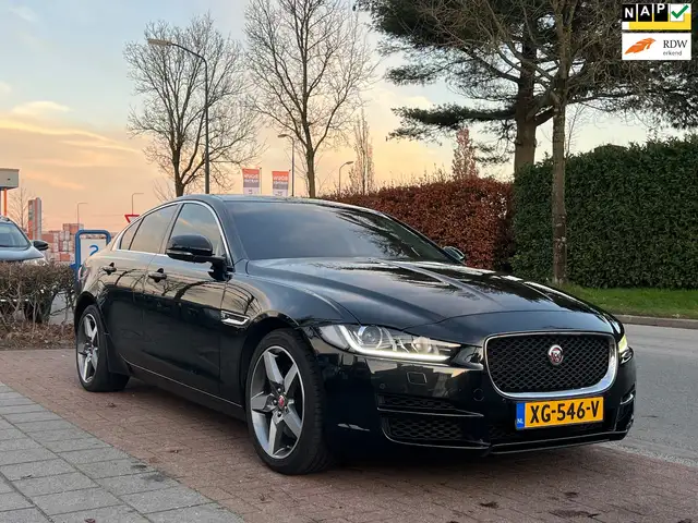 Jaguar XE 2.0t Pure Sport 200PK *NAP|Luxueus en Goed Onderho