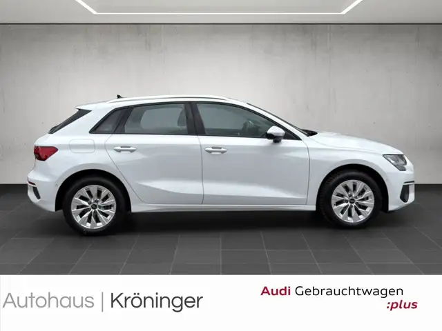 Audi A3 view 4