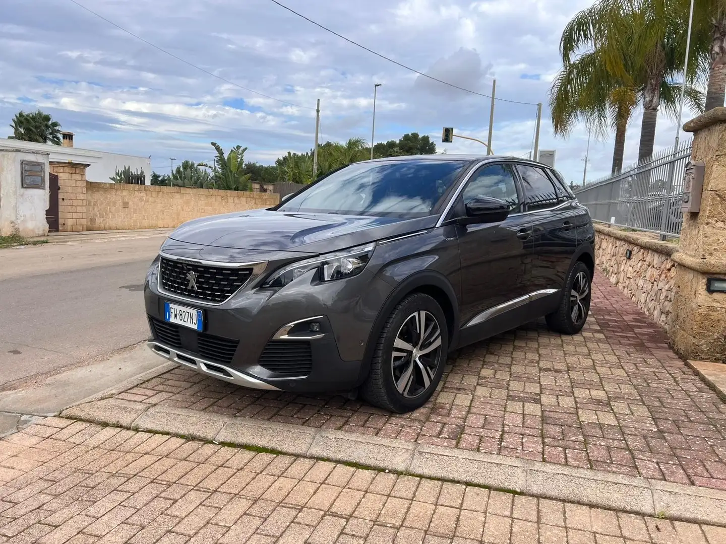 Peugeot 3008 3008 II 2016 1.5 bluehdi GT Line s Grigio - 2