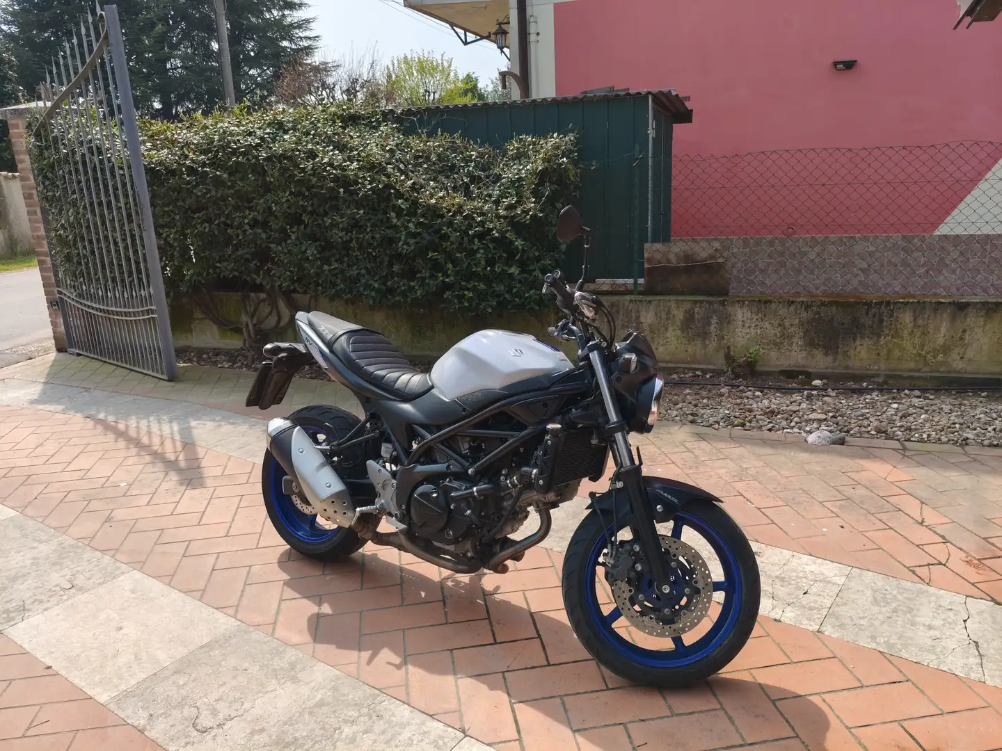 Suzuki SV 650 Fehér - 2