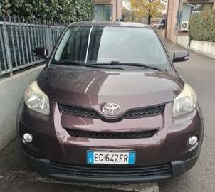 1.3 vvt-i Dual Luxury 2wd