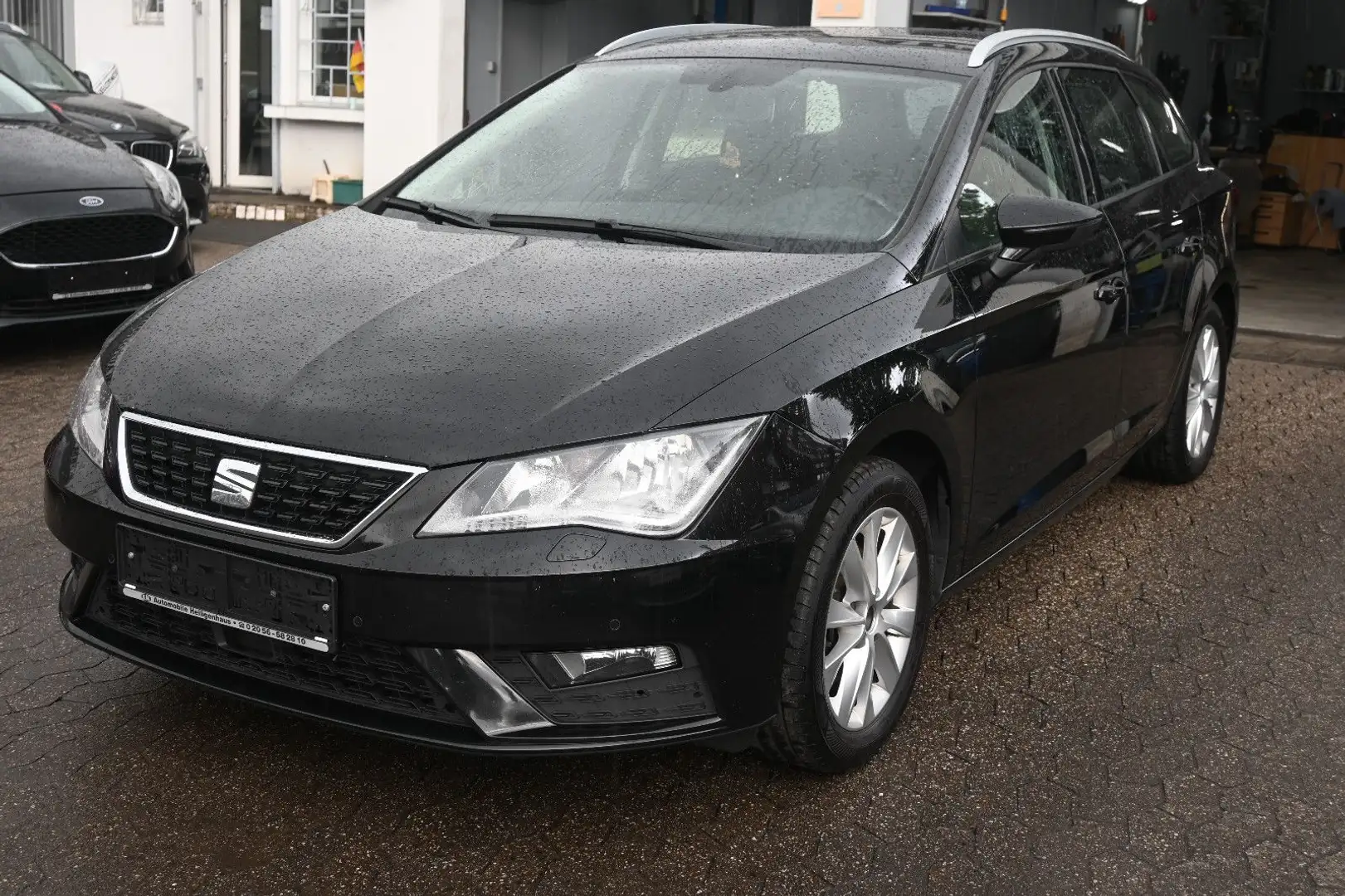 SEAT Leon ST Style 4Drive Automatik*Navi*ACC*Temp*PDC Schwarz - 1