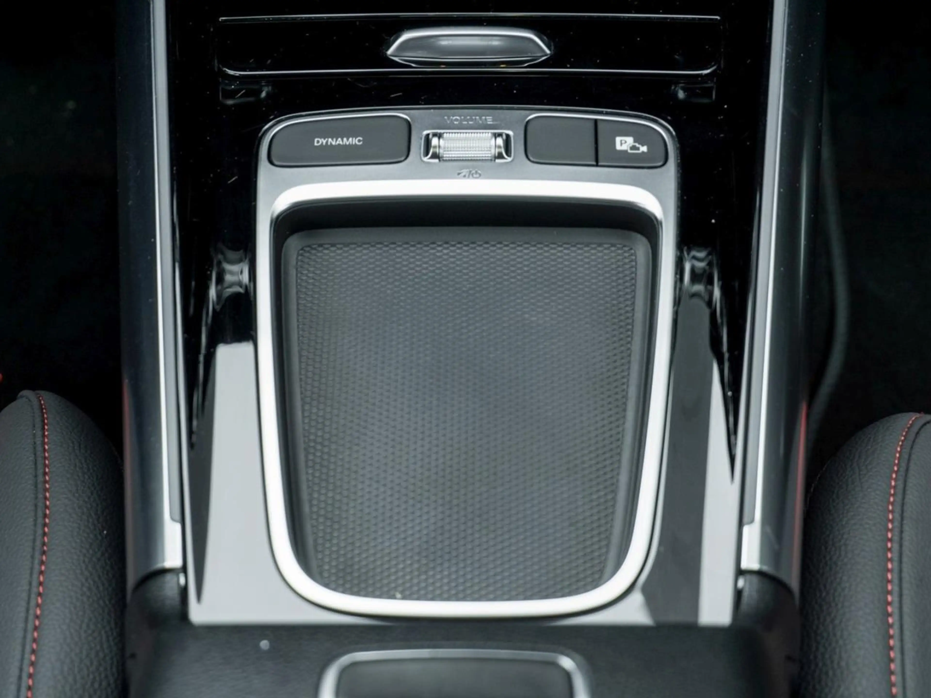 Mercedes-Benz A 35 AMG GL 4M Performance Night Panorama 360° — photo 15