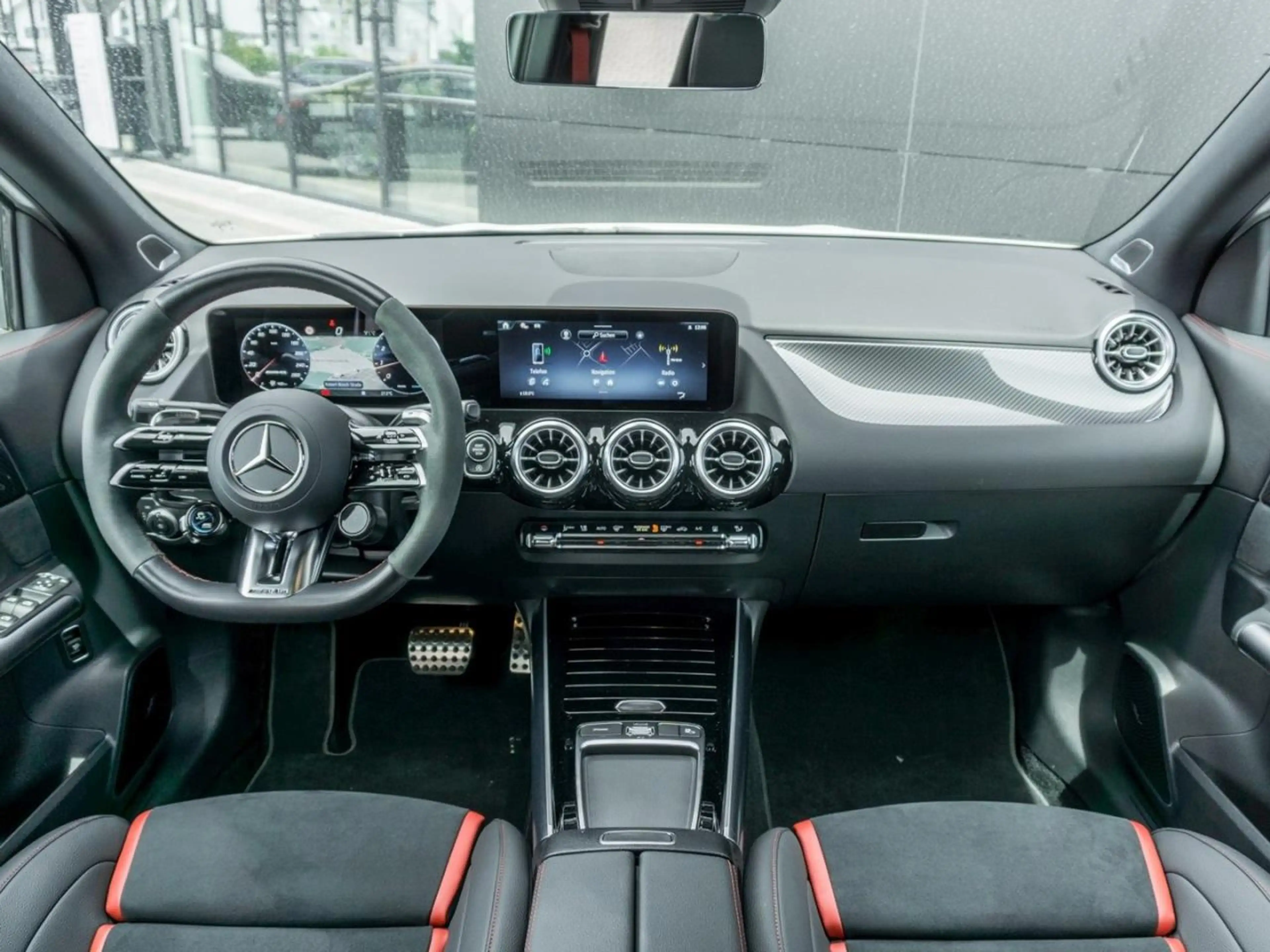 Mercedes-Benz A 35 AMG GL 4M Performance Night Panorama 360° — photo 12