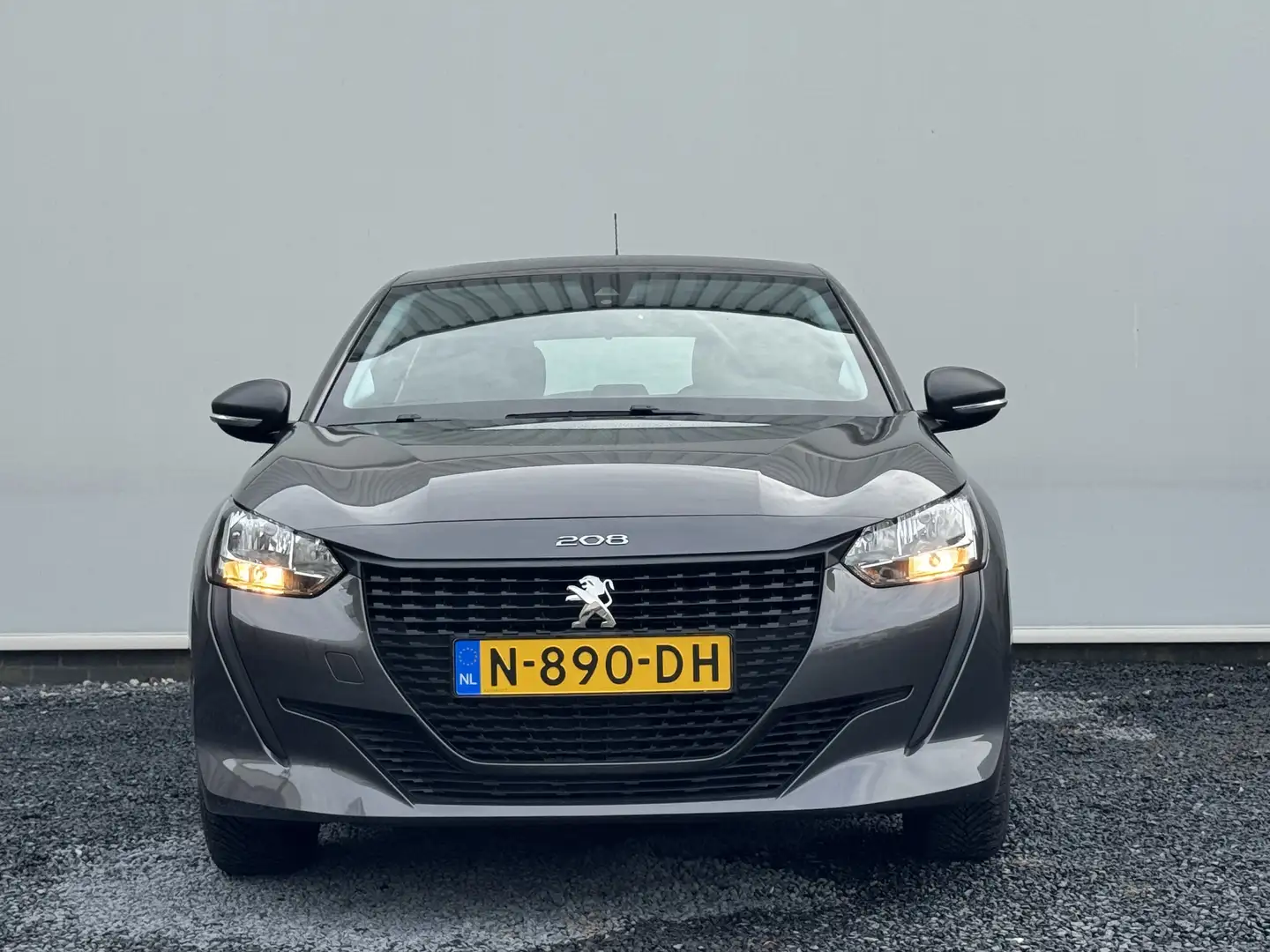 Peugeot 208 1.2 PureTech Like 74PK | Trekhaak | Airco | Banden Gris - 2