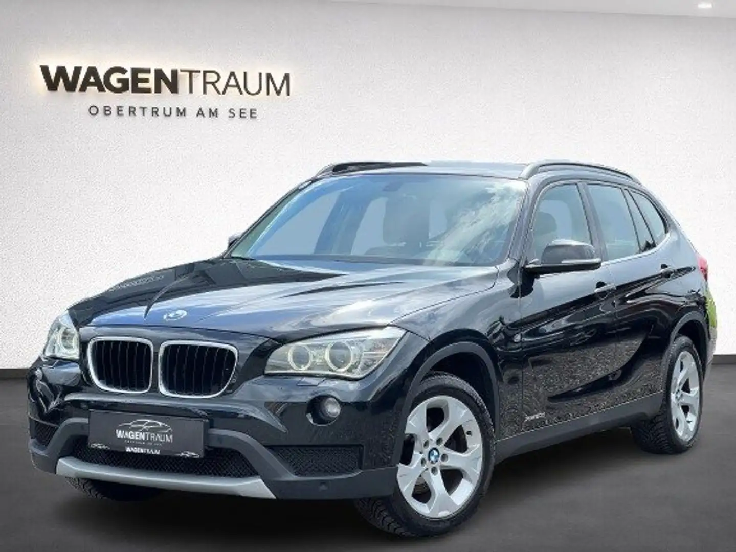 BMW X1 xDrive 20d Schwarz - 1