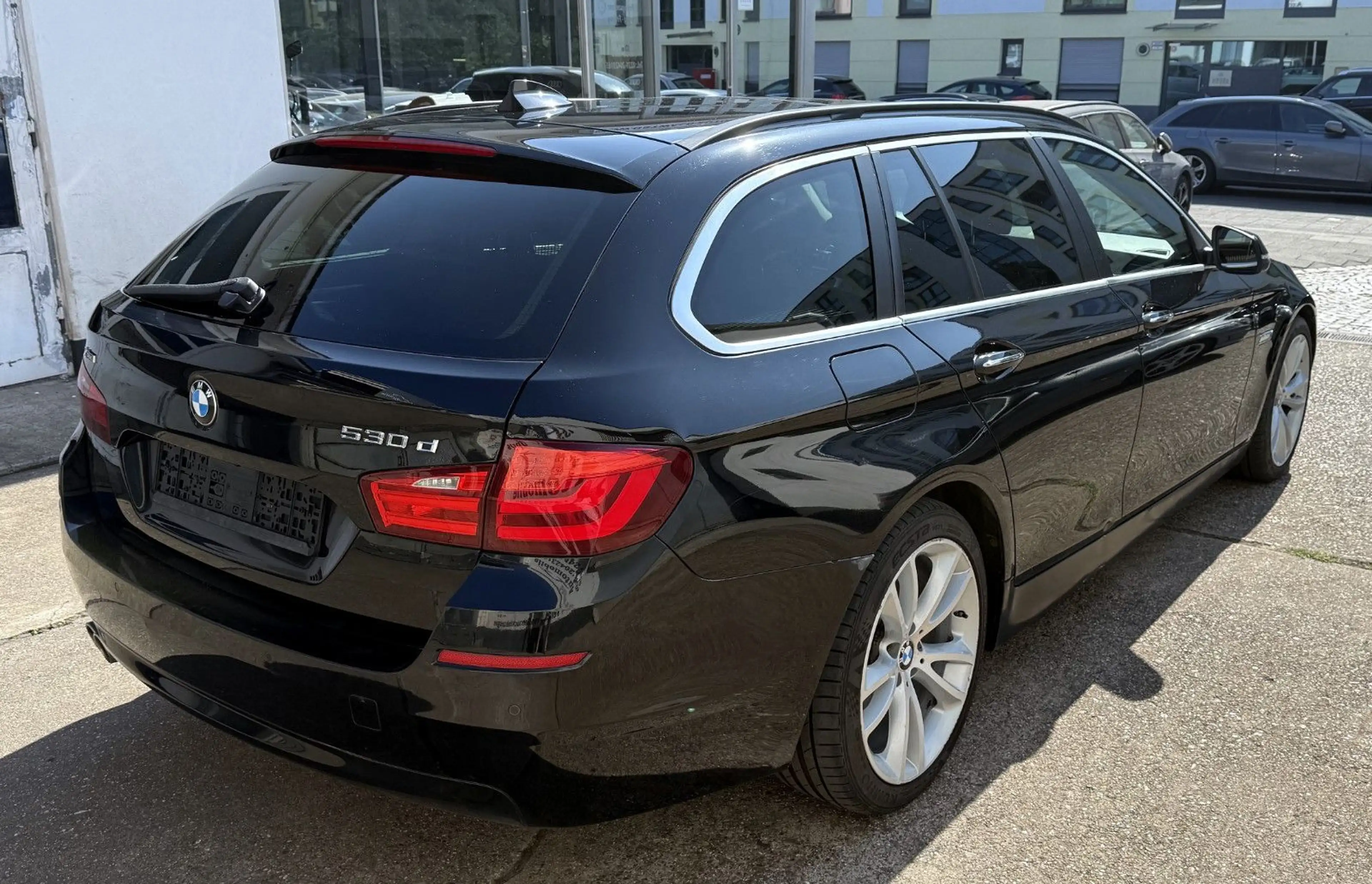 BMW 530 d xDrive Touring Leder Panorama Kamera HeadUp — photo 7