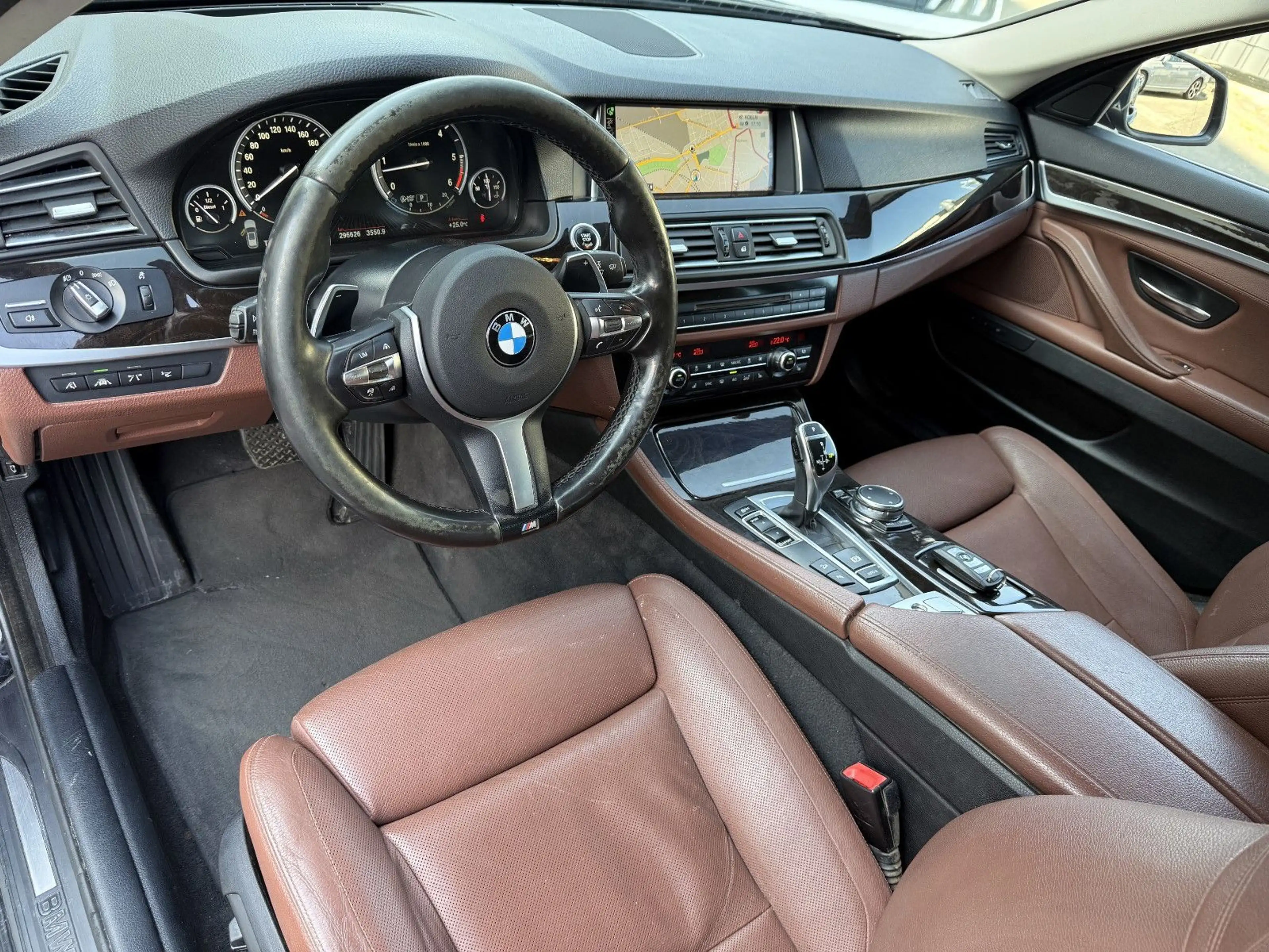 BMW 530 d xDrive Touring Leder Panorama Kamera HeadUp — photo 9