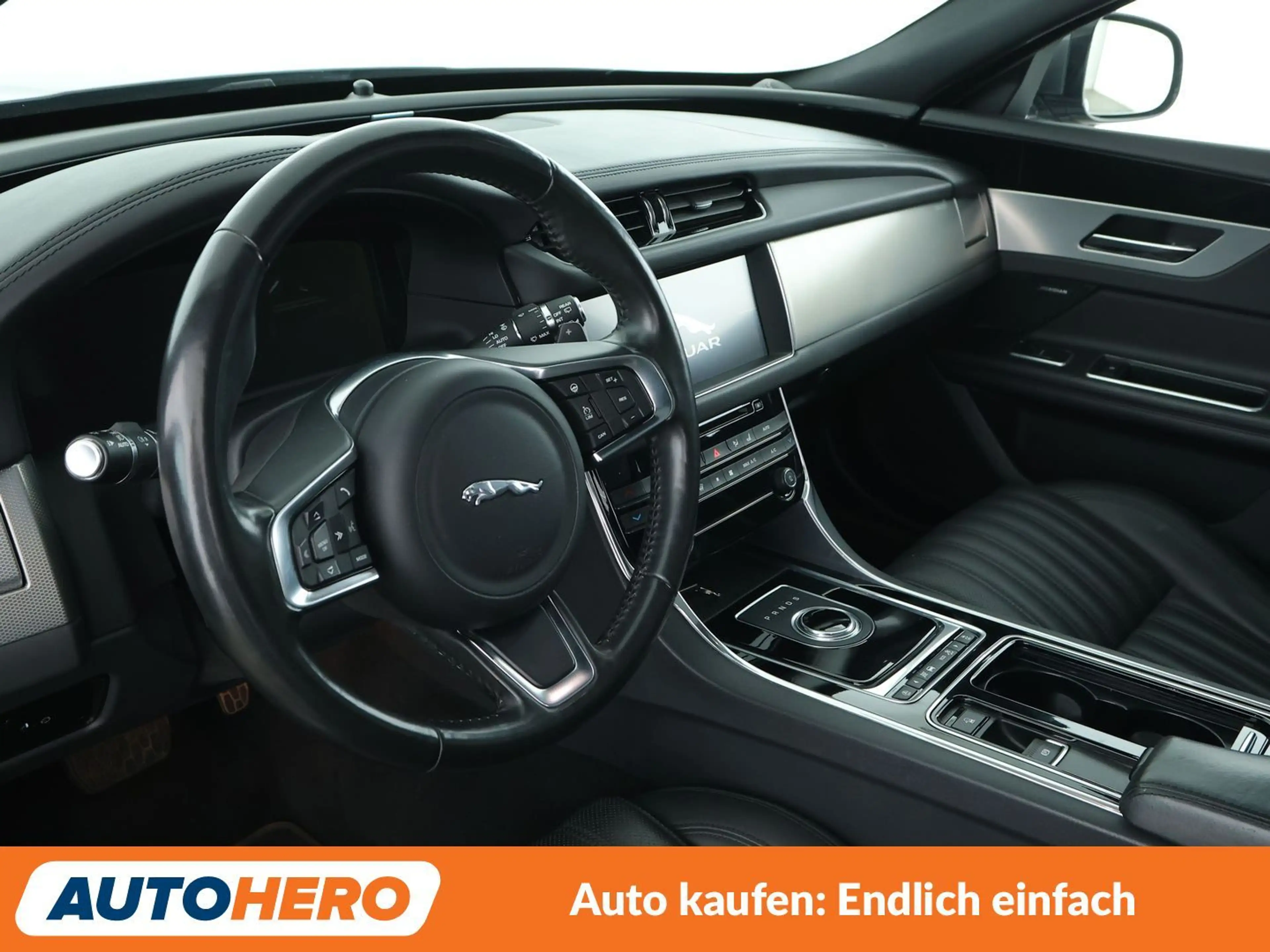 Jaguar XF 25d Portfolio AWD Aut.*NAVI.*BI-XENON*ACC*CAM*PDC* — photo 11