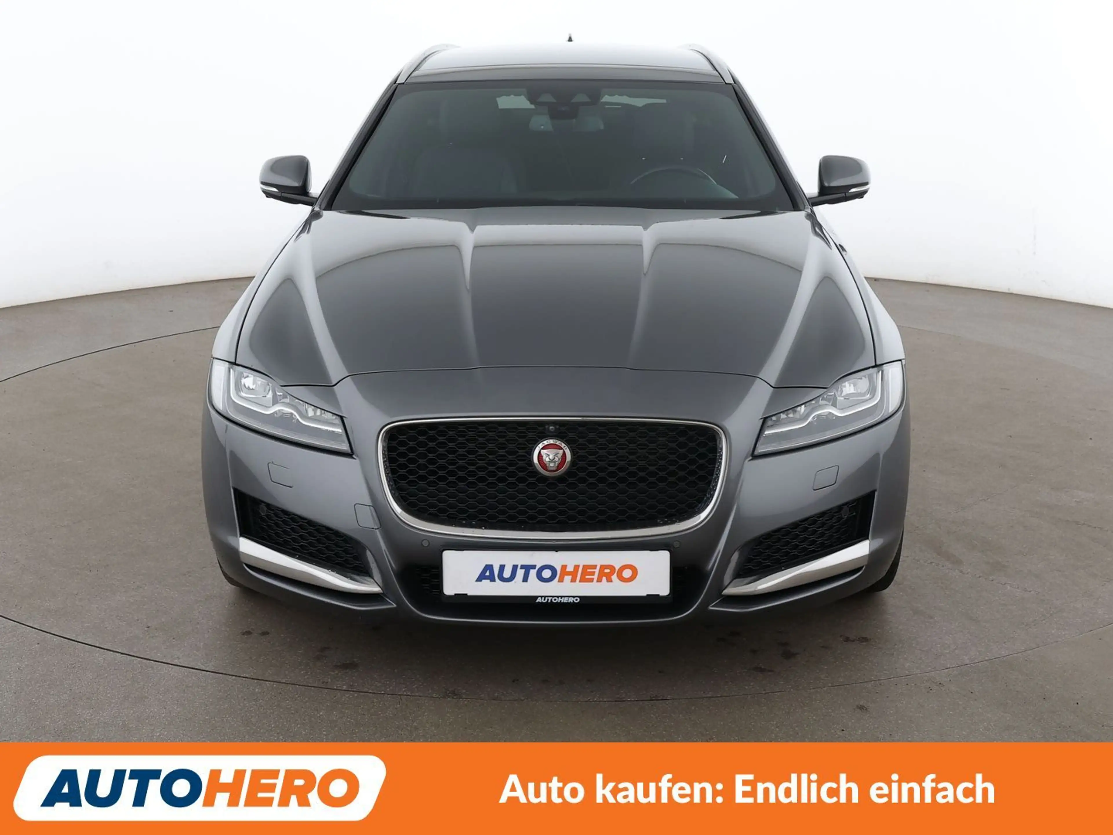 Jaguar XF 25d Portfolio AWD Aut.*NAVI.*BI-XENON*ACC*CAM*PDC* — photo 9