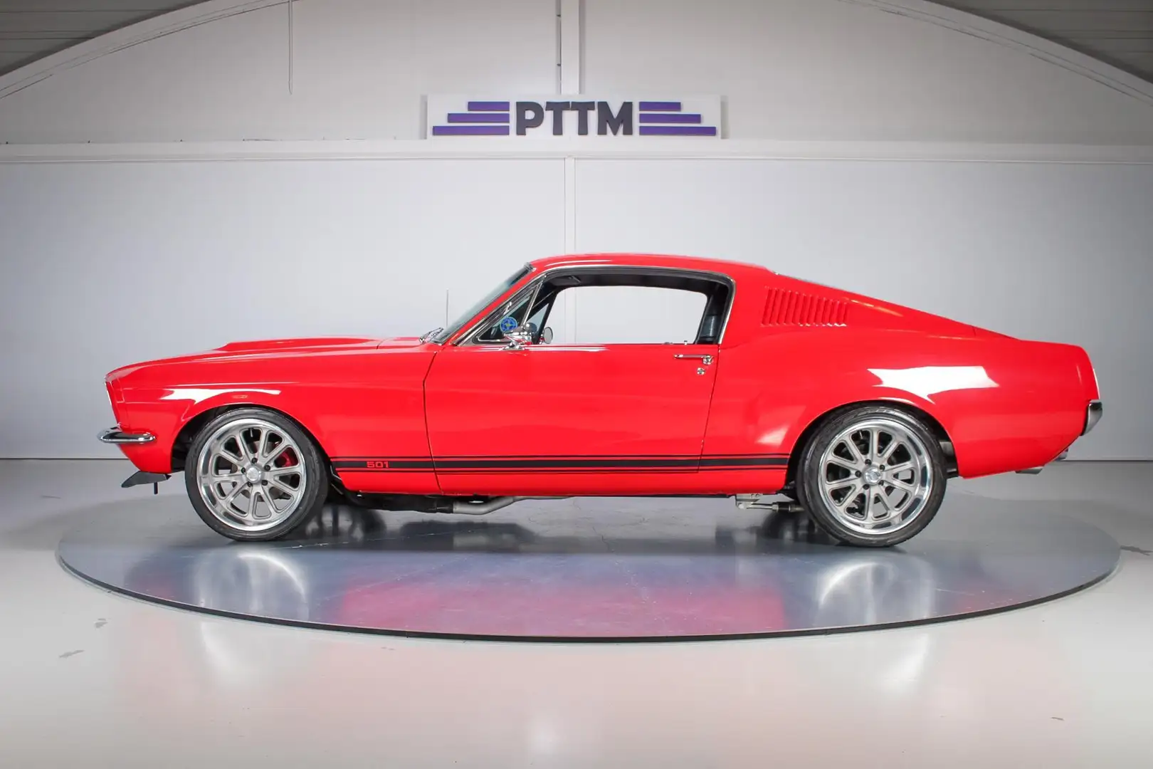 Ford Mustang Fastback 501 Pro-Touring Rood - 2