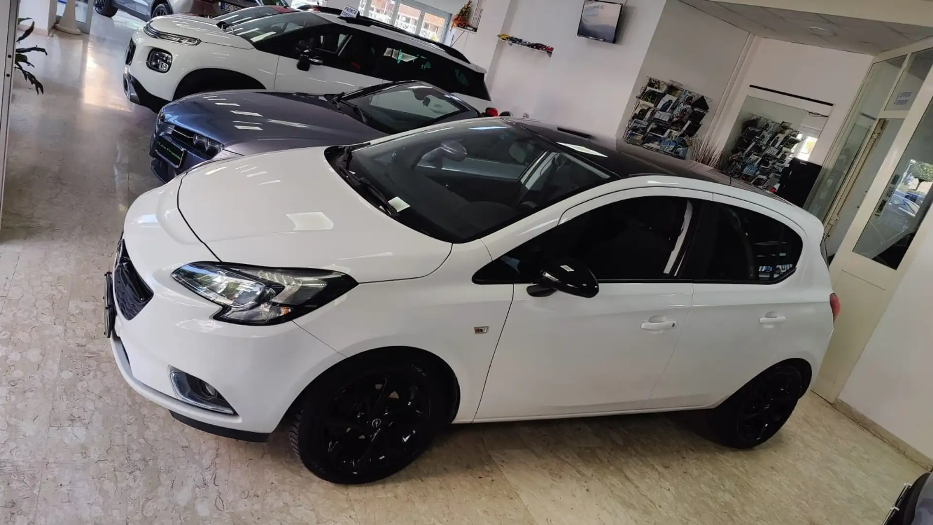 Opel Corsa 1.4 90CV GPL Tech 5 porte Black Edition Bianco - 2