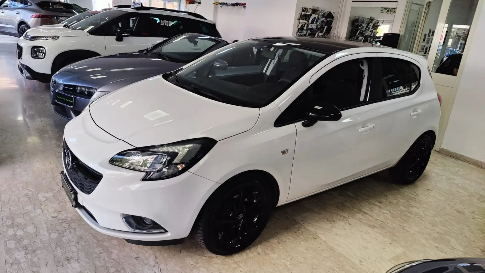 Opel Corsa 1.4 90CV GPL Tech 5 porte Black Edition Bianco - 1