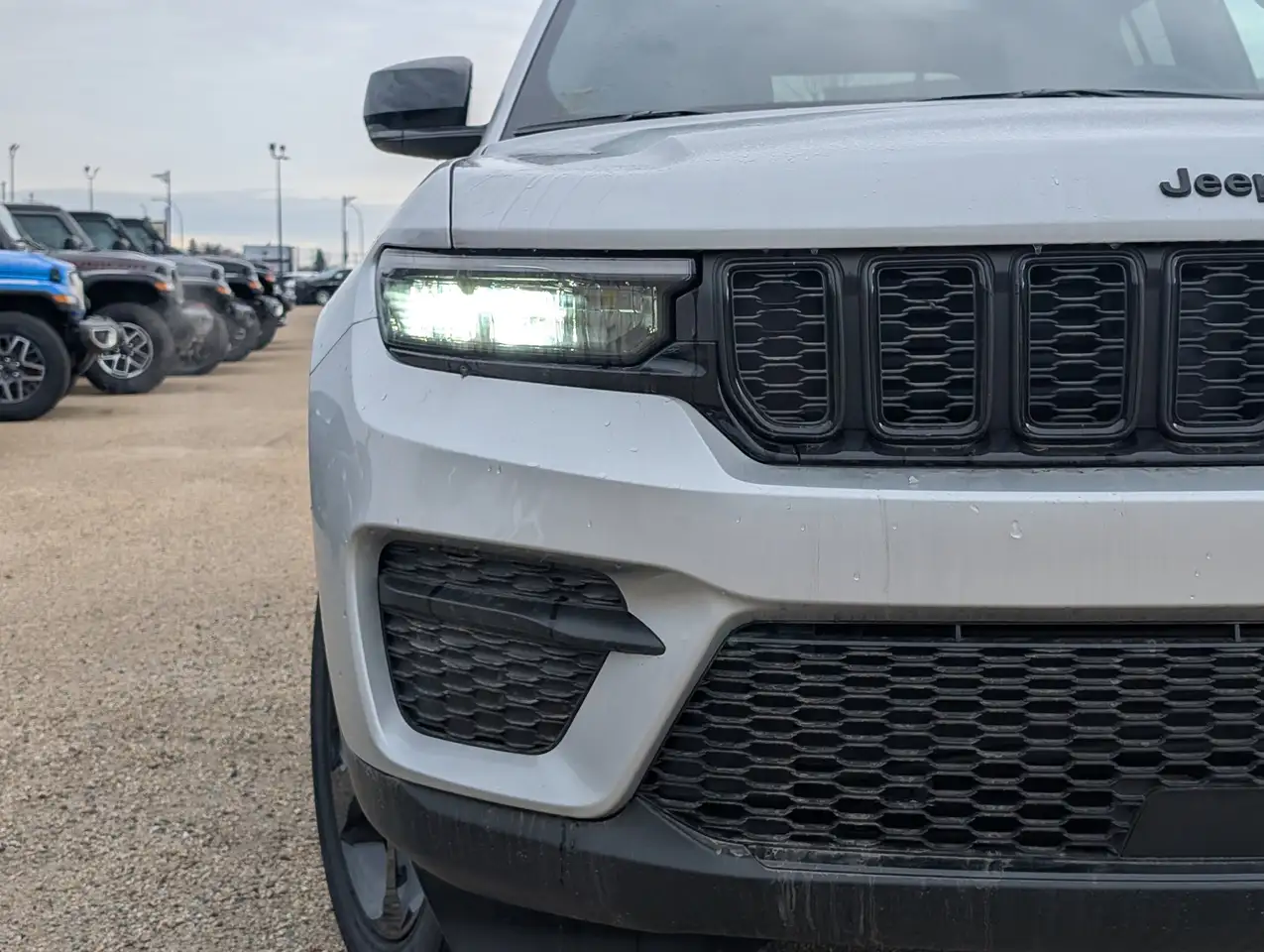 Jeep Grand Cherokee снимка Jeep Grand Cherokee