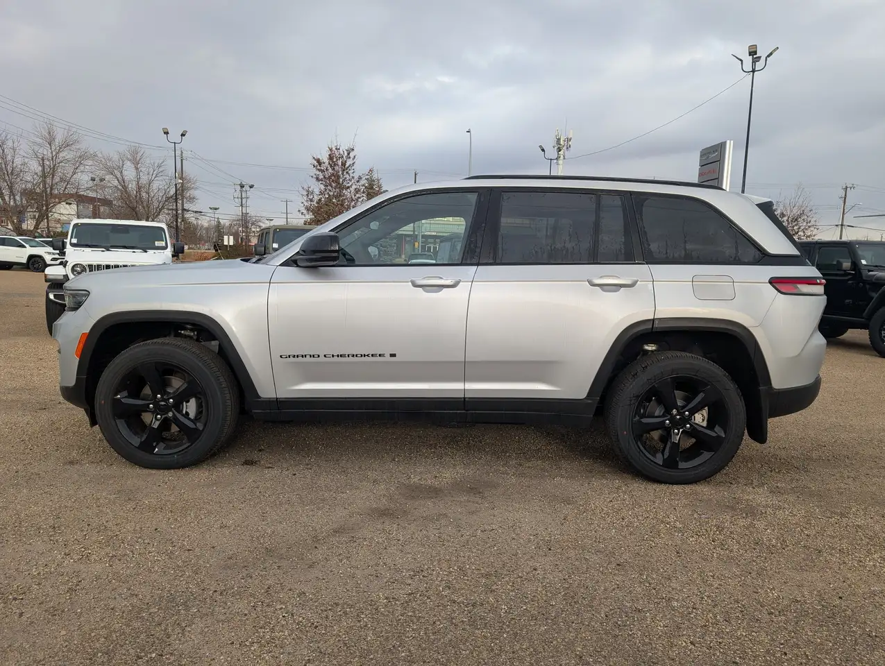 Jeep Grand Cherokee снимка Jeep Grand Cherokee