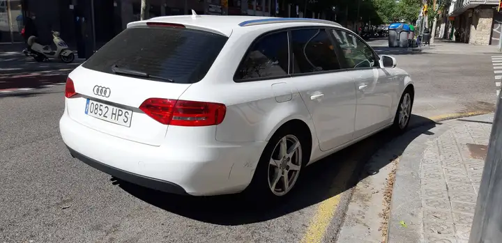 Audi A4 AVANT 2.0 TDI DPF 2009, foto 5