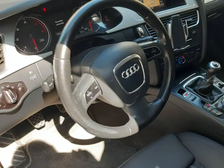 Audi A4 AVANT 2.0 TDI DPF 2009, foto 13