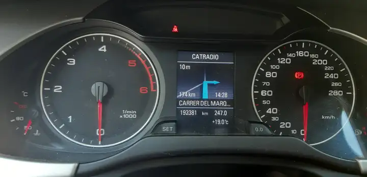 Audi A4 AVANT 2.0 TDI DPF 2009, foto 17
