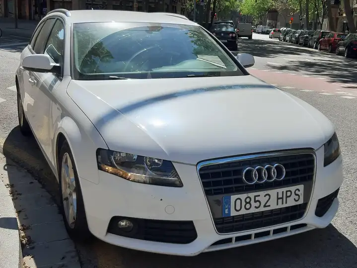 Audi A4 AVANT 2.0 TDI DPF 2009, foto 3