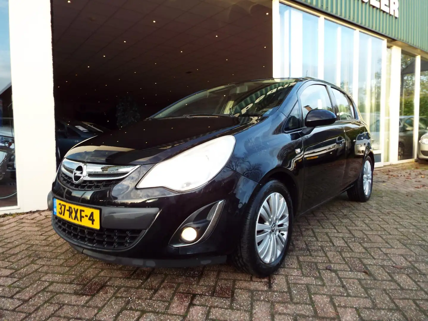 Opel Corsa 1.4-16V Edition NAVI-TREKHAAK-AIRCO-APK Negro - 2