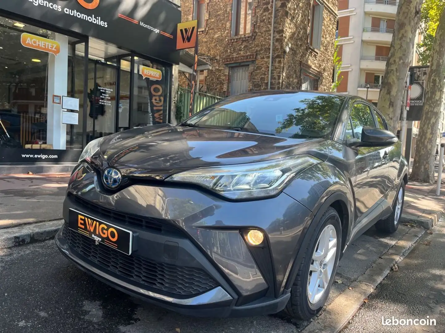 Toyota C-HR 1.8 122h 100 hybrid full-hybrid design 4x2 e-cvt bva Gris - 1