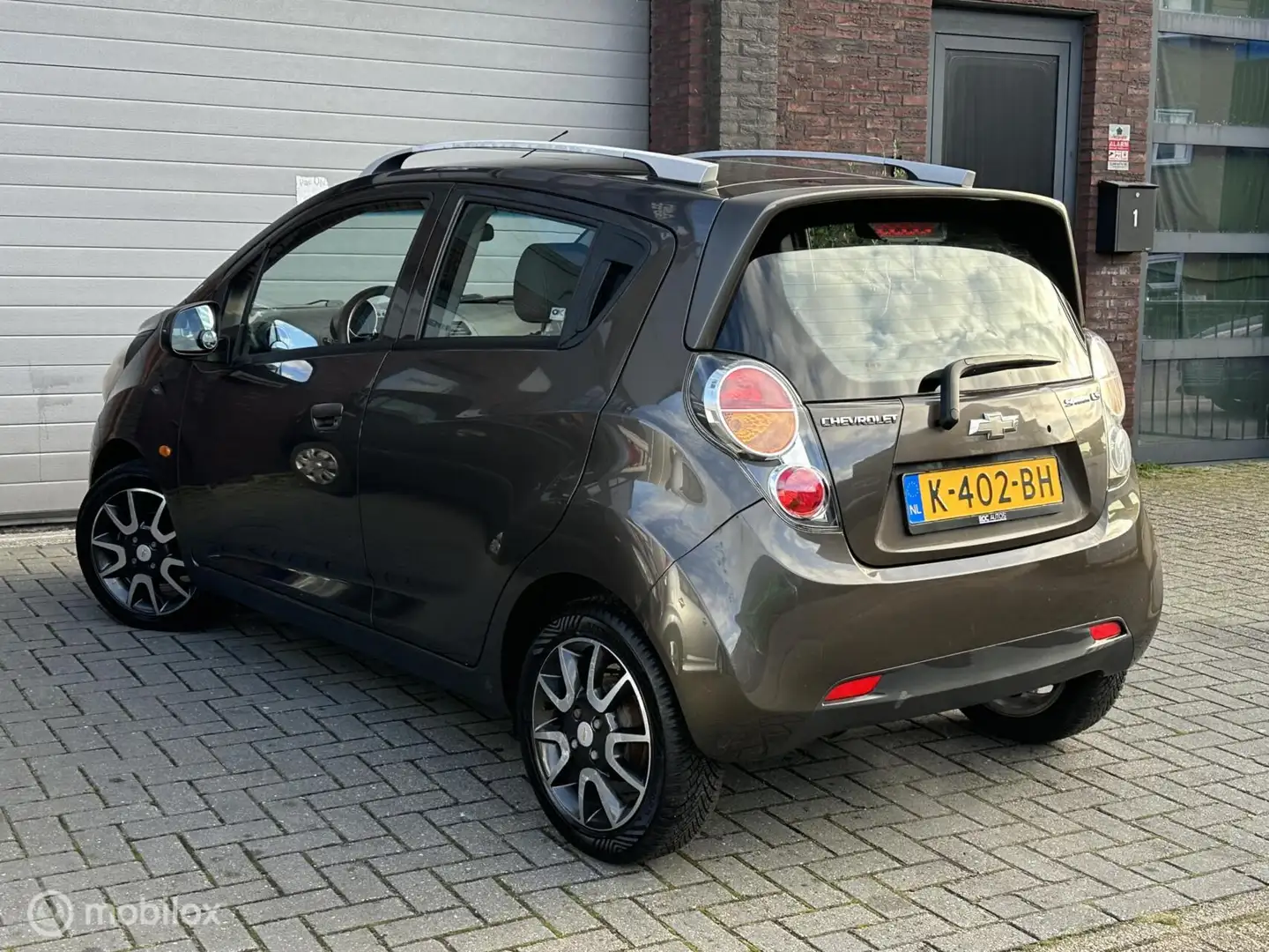 Chevrolet Spark 1.2 16V LT | Airco | Elektrische ramen Bruin - 2