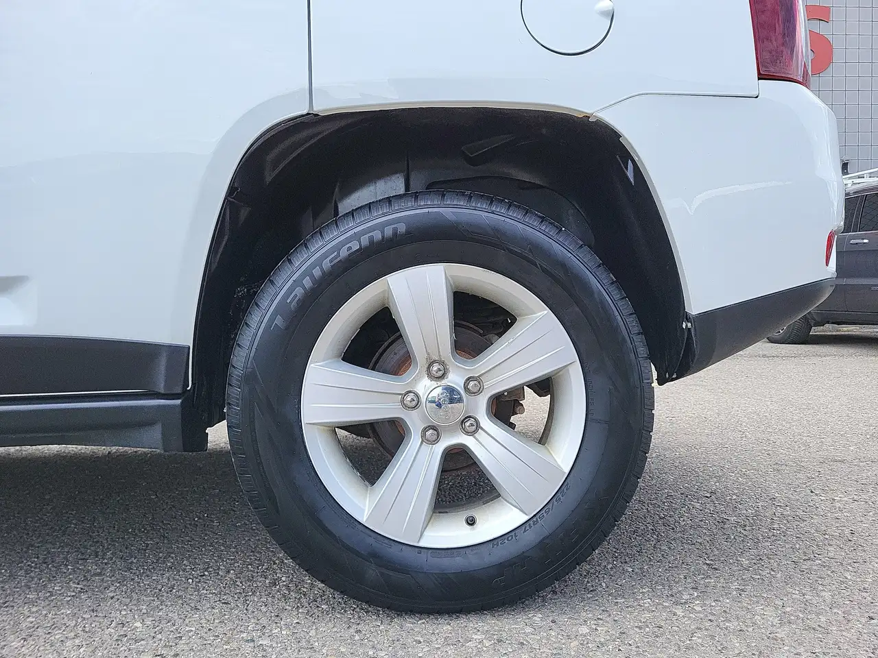 Jeep Compass photo Jeep Compass