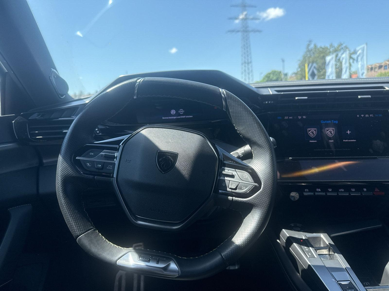 Peugeot 408 Plug in Hybrid 225 GT — photo 11