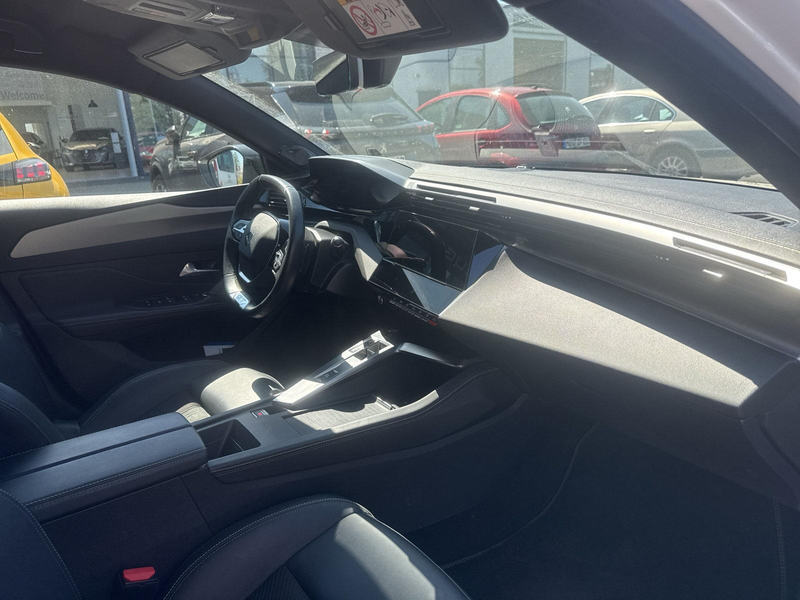 Peugeot 408 Plug in Hybrid 225 GT — photo 16