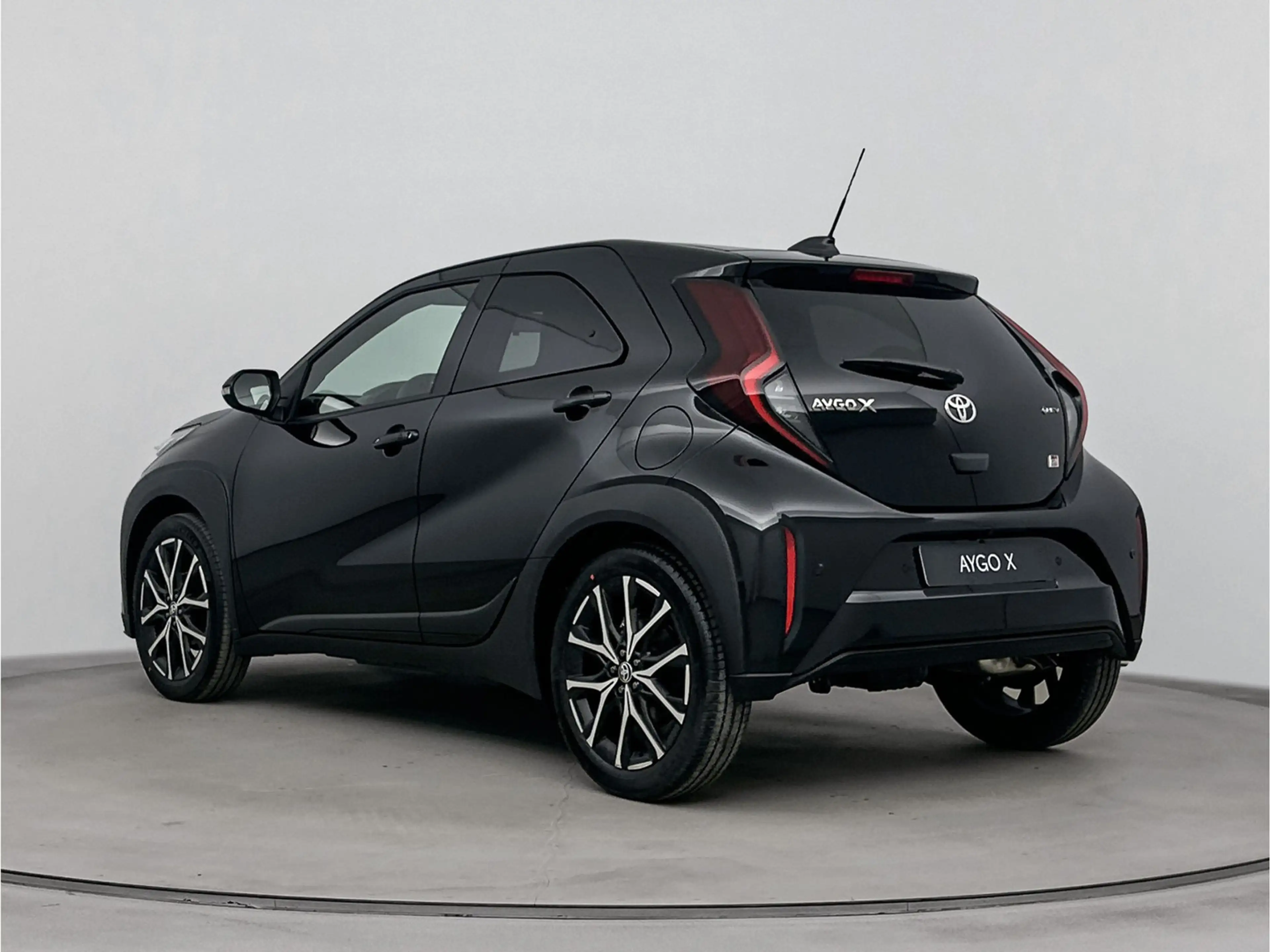 Toyota Aygo X Hybrid 115 GR Sport Actie — photo 14