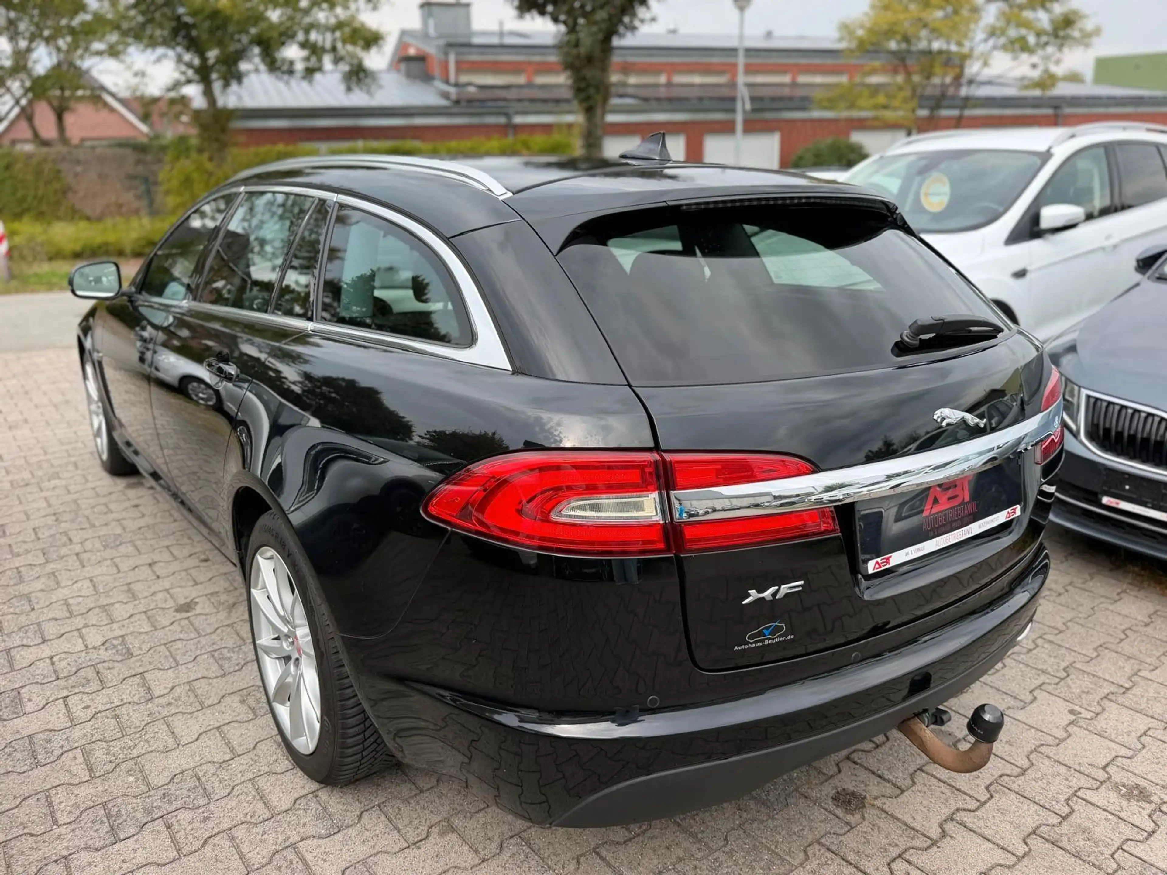 Jaguar XF 2.2D, TÜV NEU,Automatik,Navi,PDC,Xenon,AHK — photo 5