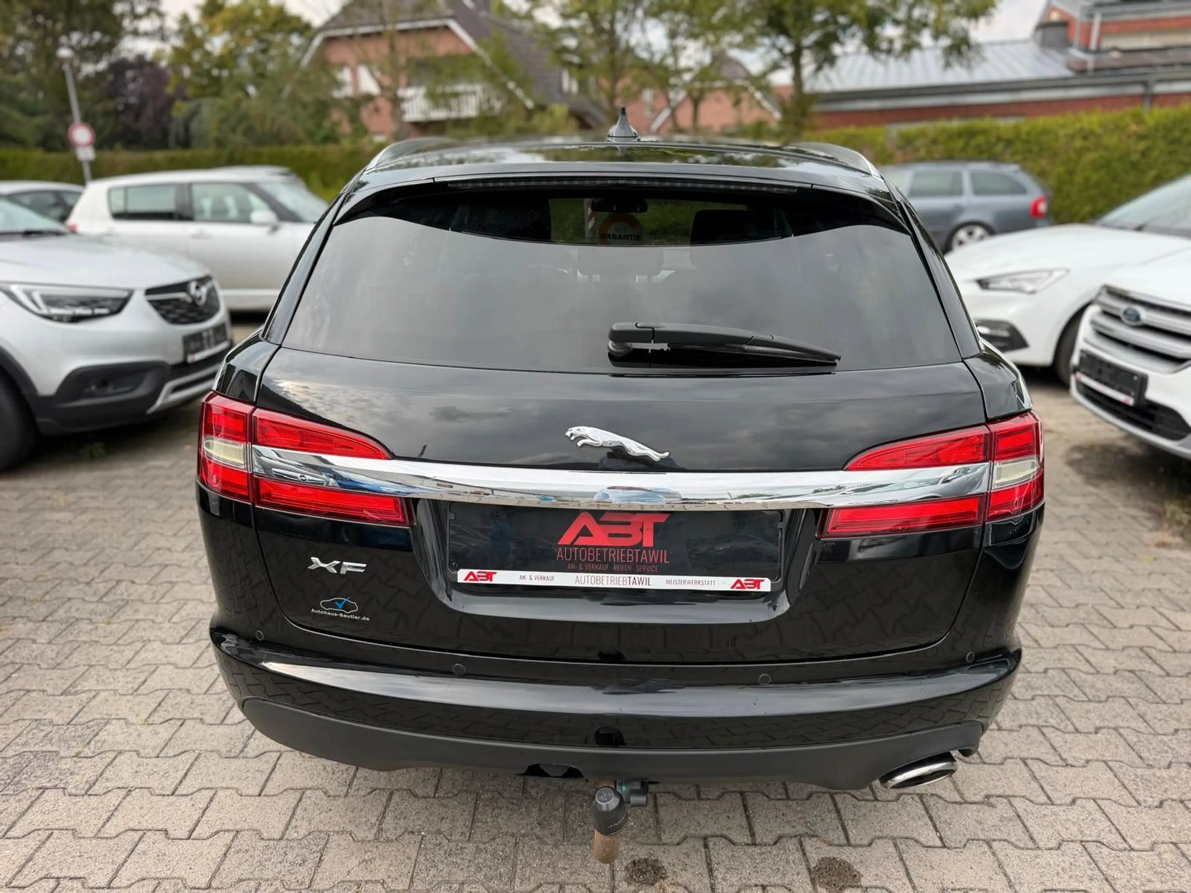 Jaguar XF 2.2D, TÜV NEU,Automatik,Navi,PDC,Xenon,AHK — photo 4