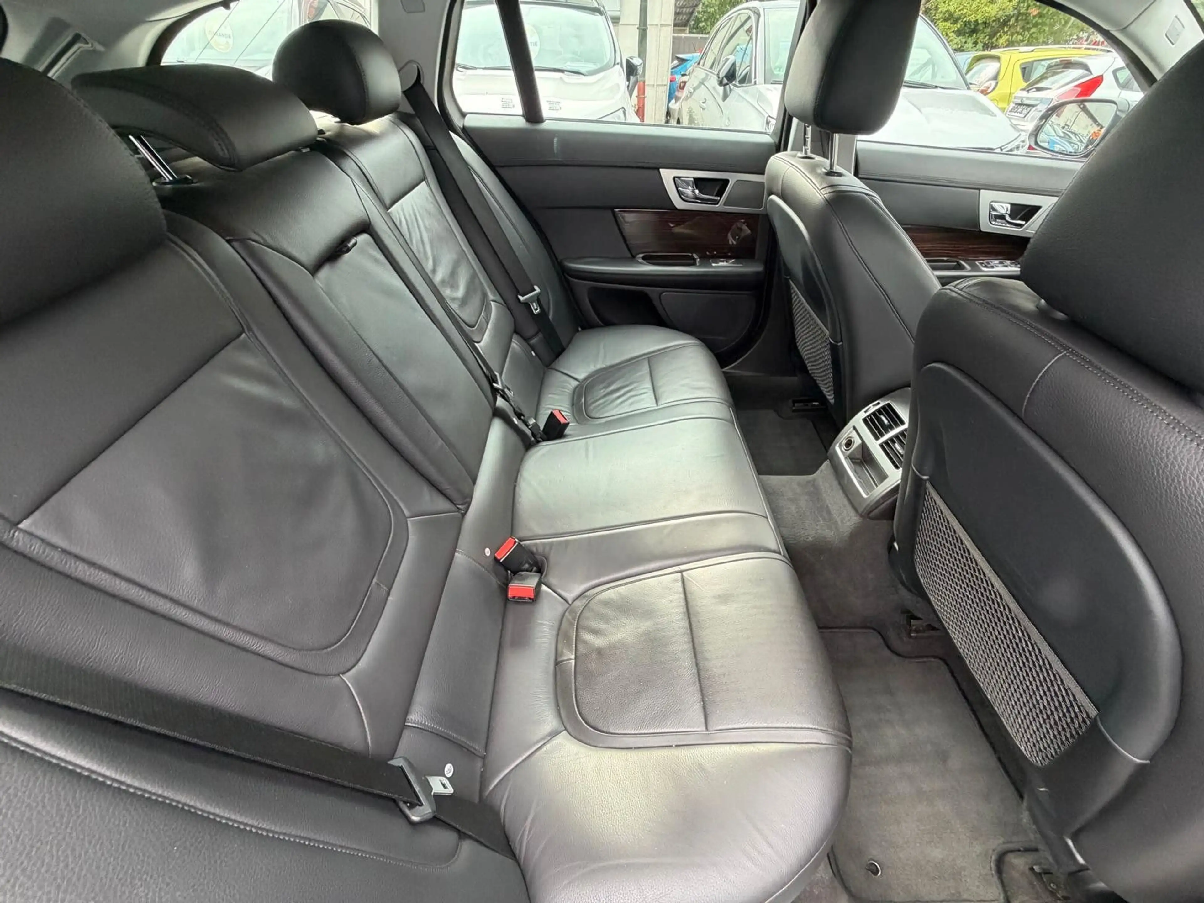 Jaguar XF 2.2D, TÜV NEU,Automatik,Navi,PDC,Xenon,AHK — photo 15