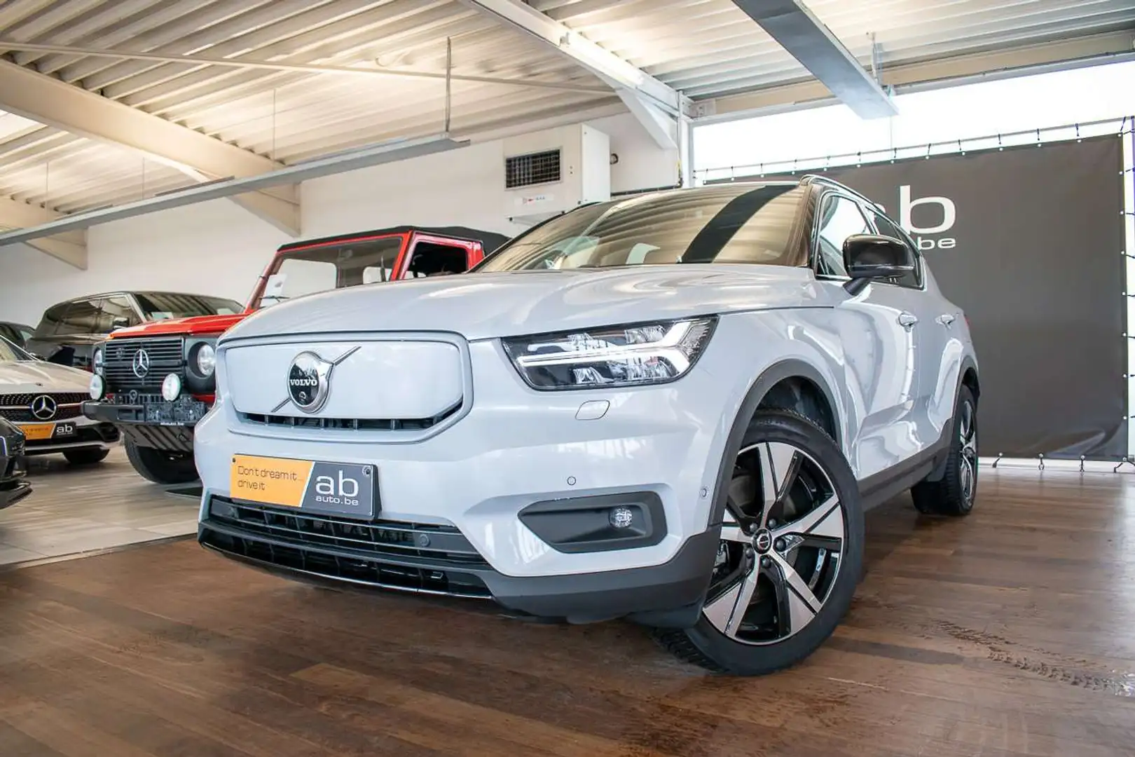 Volvo XC40 P8 RECHARGE, PANO, HARMAN/KARDON, APPLE CARPLAY Blanc - 1