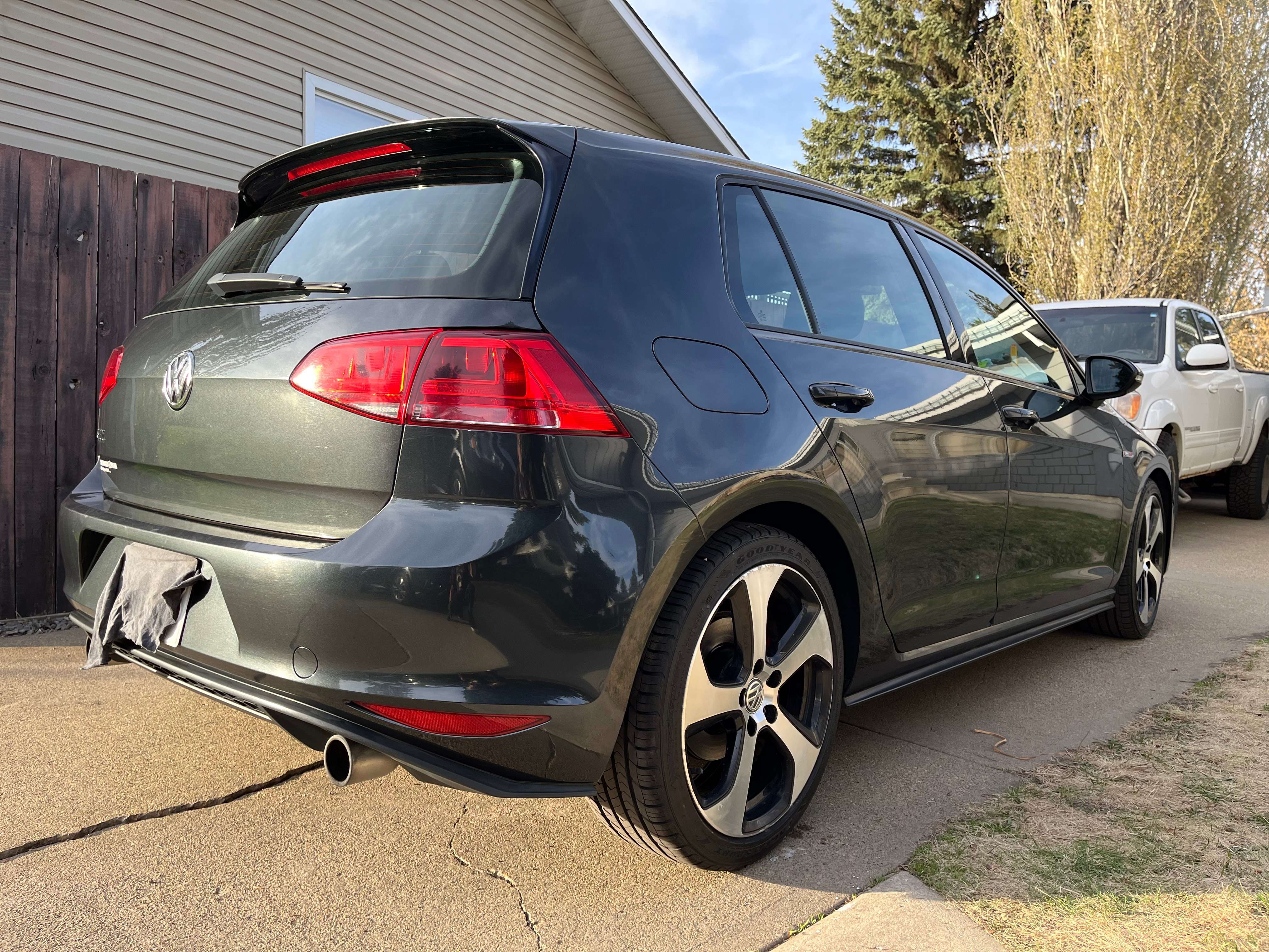 2015 Volkswagen Golf GTI Autobahn alt 5