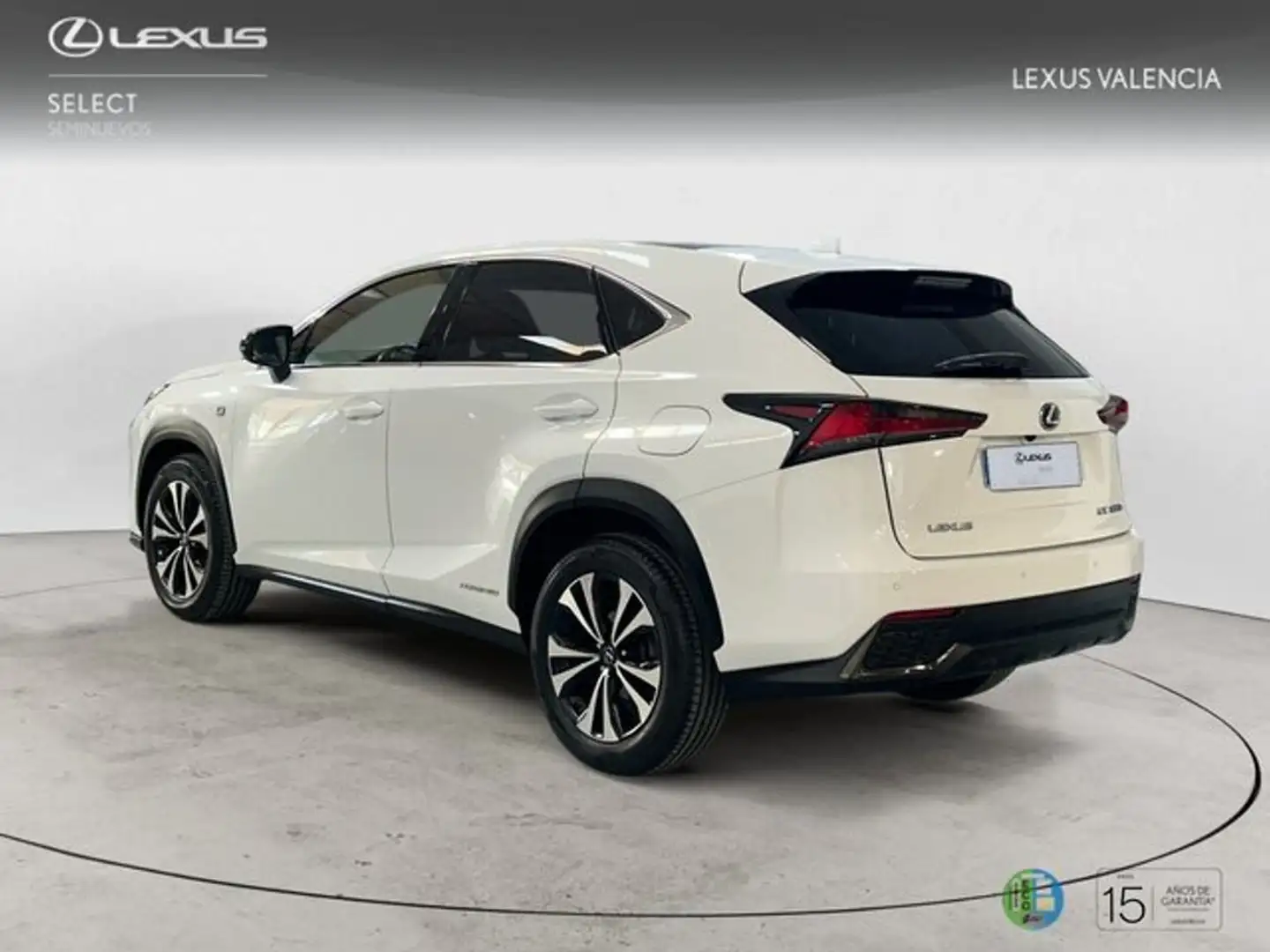 Lexus NX 300h F Sport 4WD Panorámico Weiß - 2