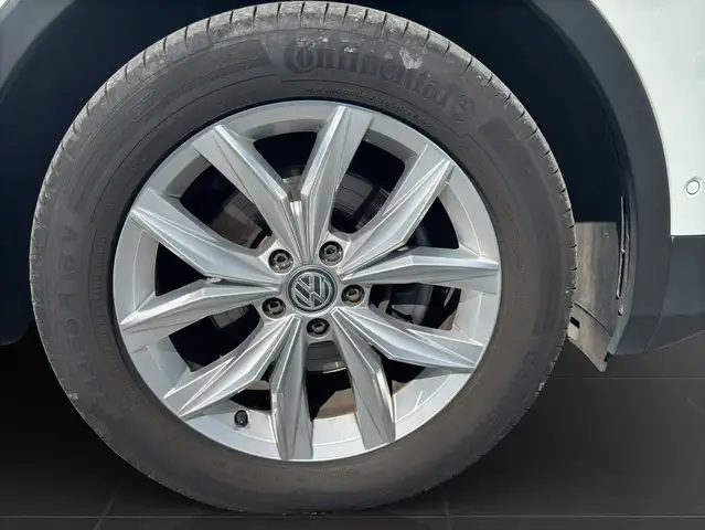 Volkswagen Tiguan view 7