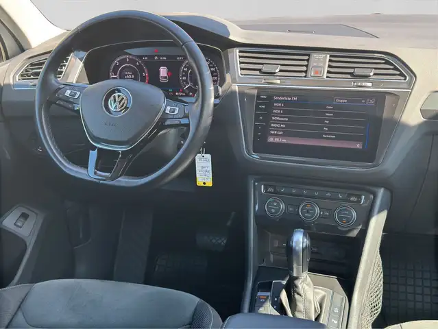 Volkswagen Tiguan view 5