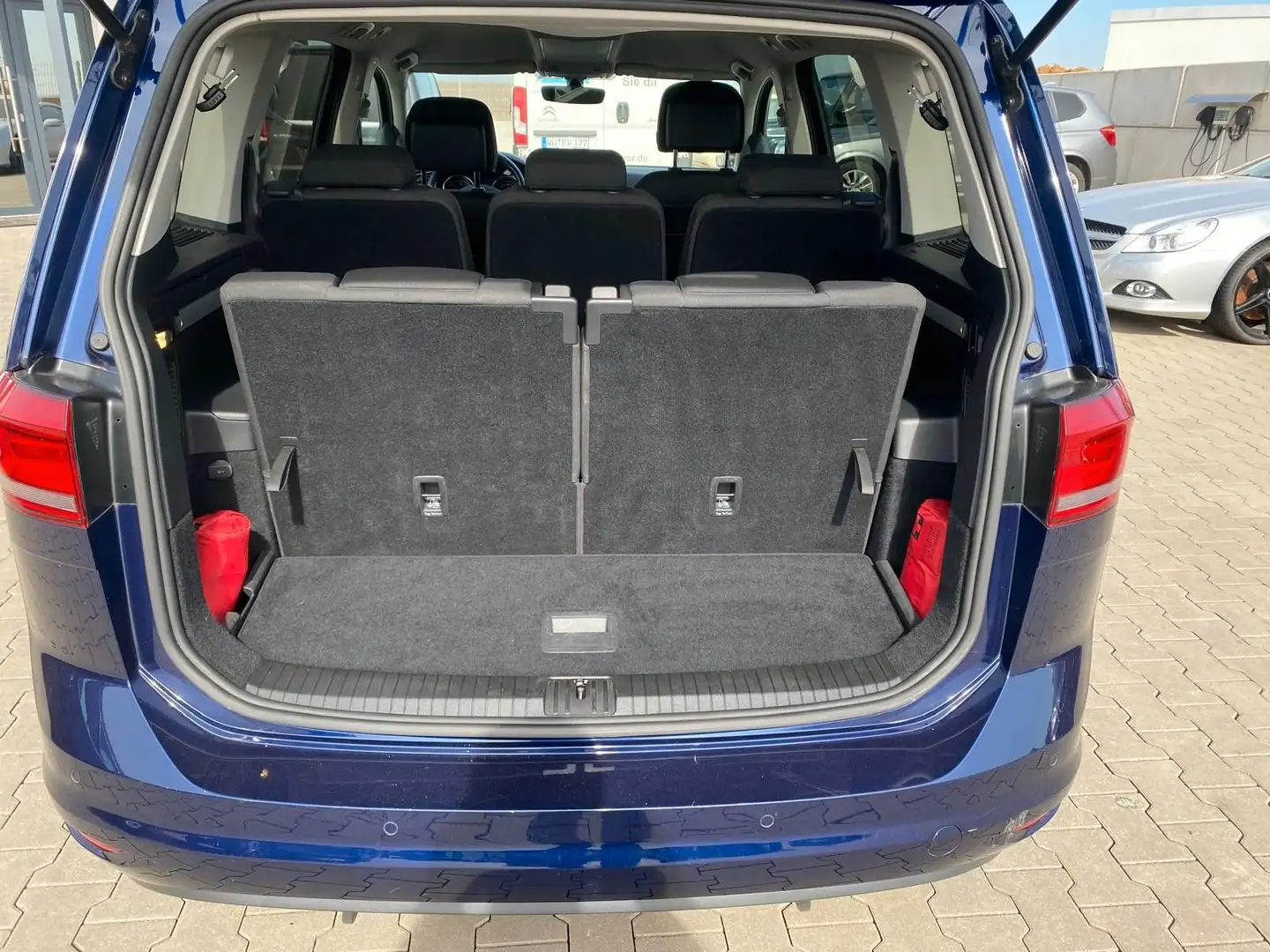 Volkswagen Touran United|NAVI|R-KAM|7SITZE|ACC Blau - 2