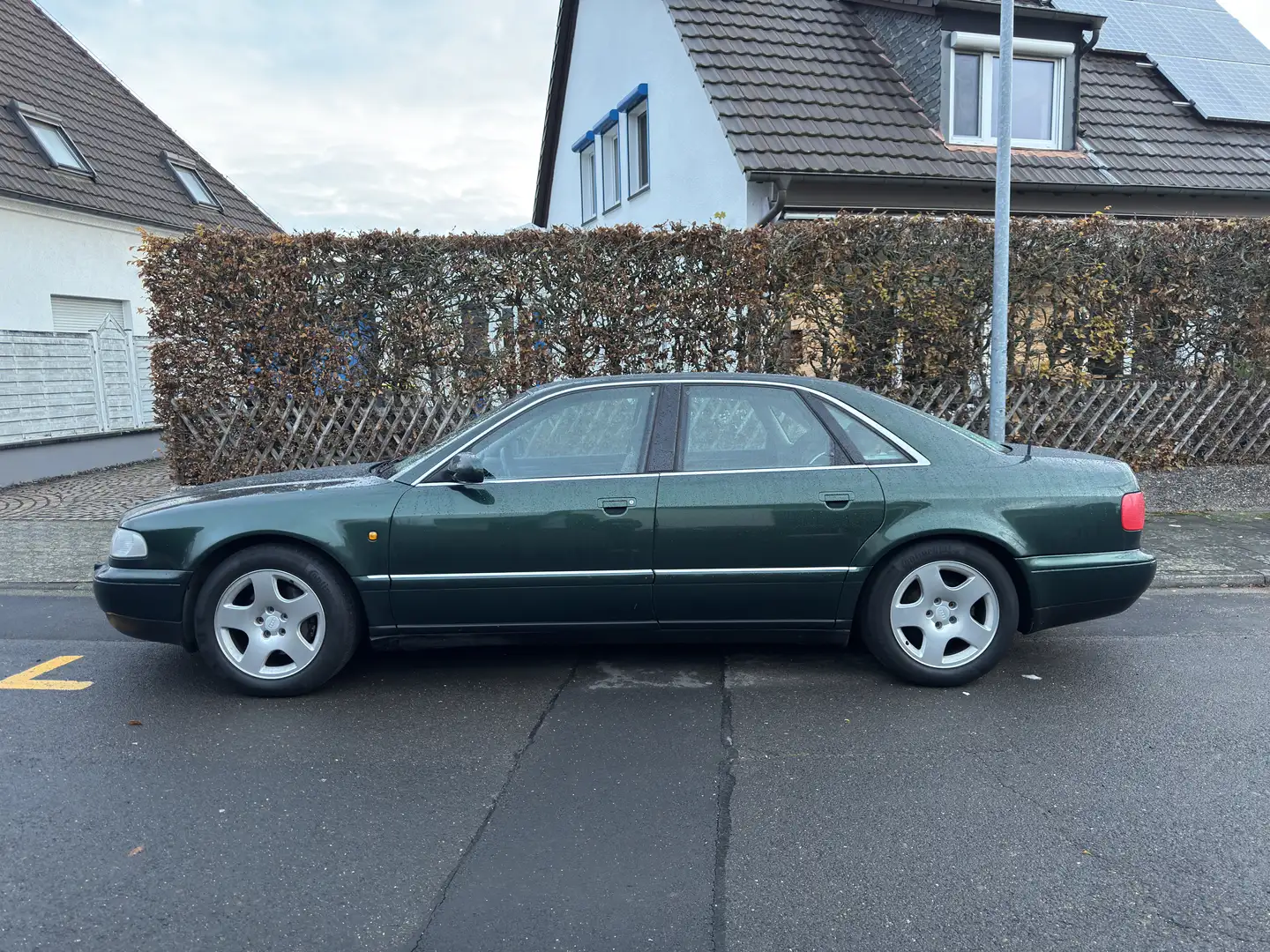 Audi A8 D2 2.8 V6 Benzin Automatisch - 2