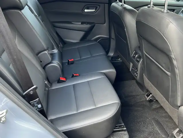 Nissan X-Trail view 11
