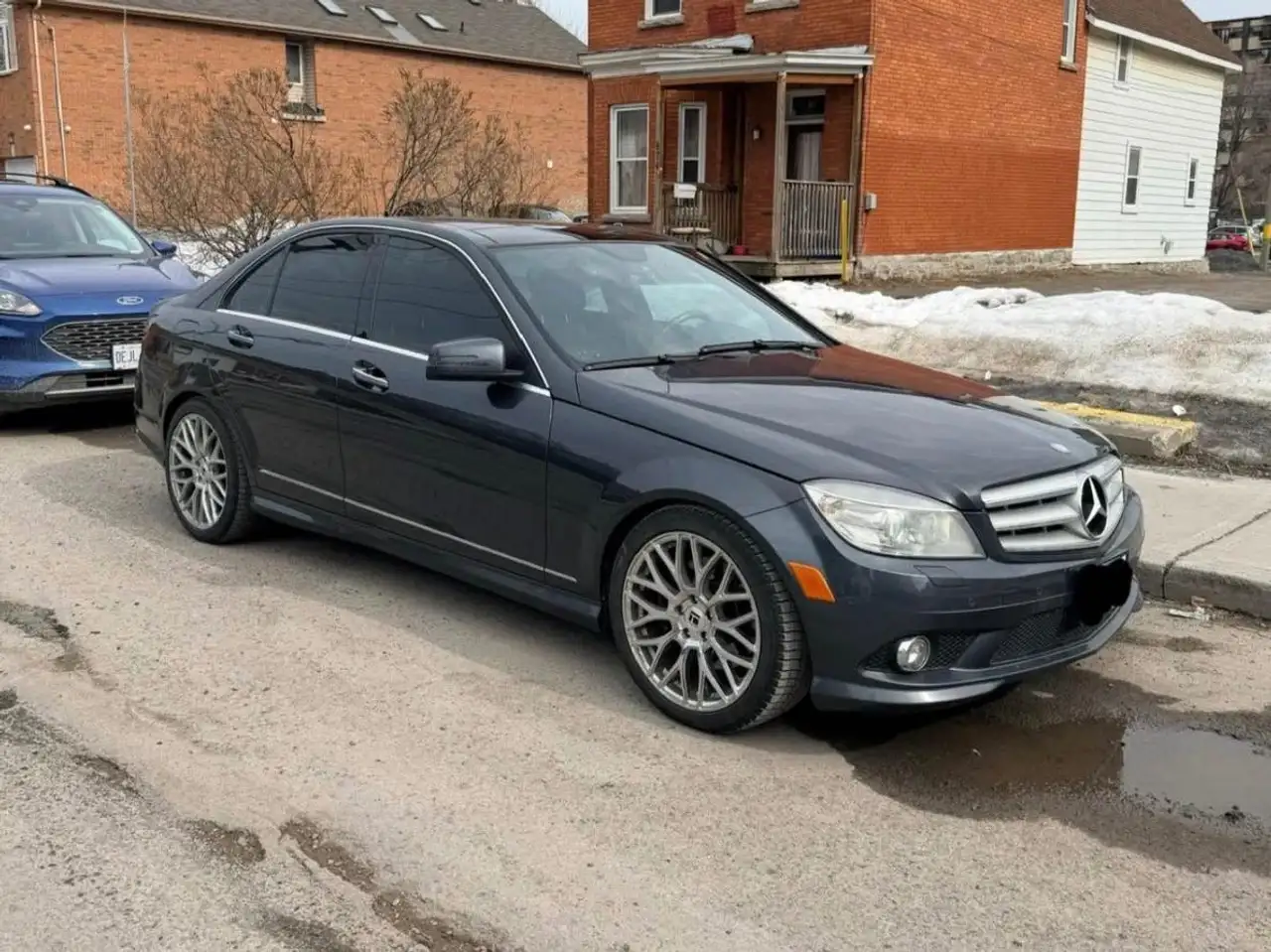 Mercedes-Benz C-Class снимка Mercedes-Benz C-Class