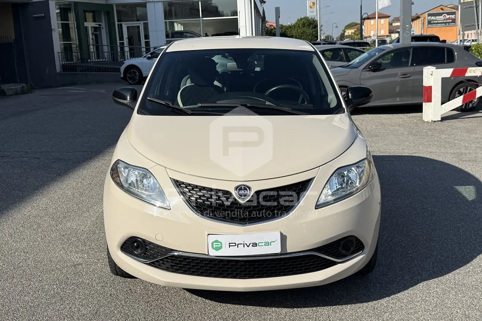 Lancia Ypsilon Ypsilon 1.2 69 CV 5 porte Gold Bianco - 2