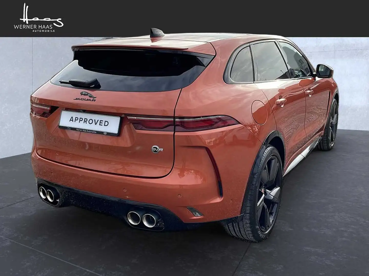 Jaguar F-Pace P550 AWD SVR Orange - 2