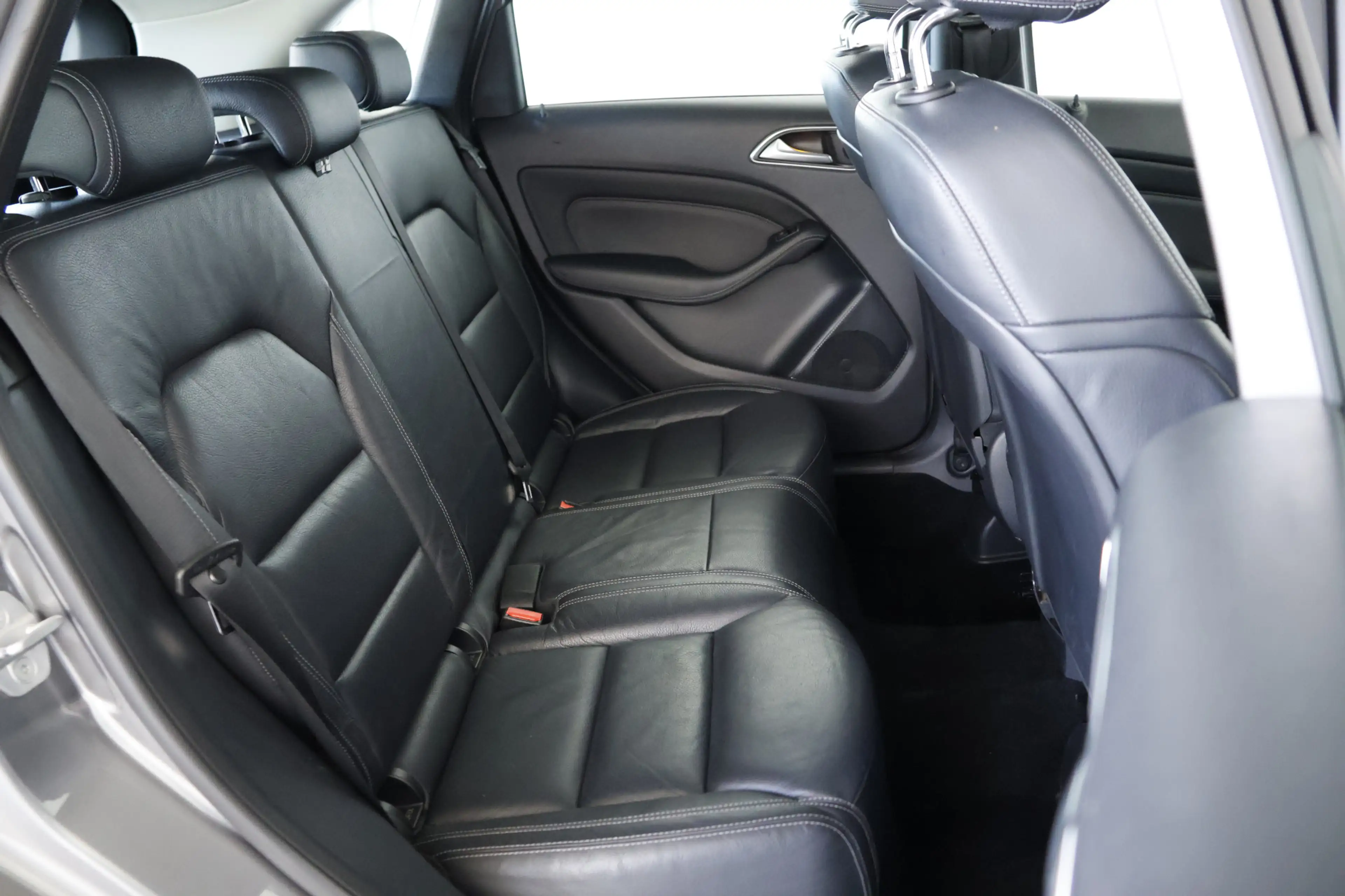 Mercedes-Benz B 180 Prestige / Leder / CarPlay / Trekhaak / Cruisecont — photo 14