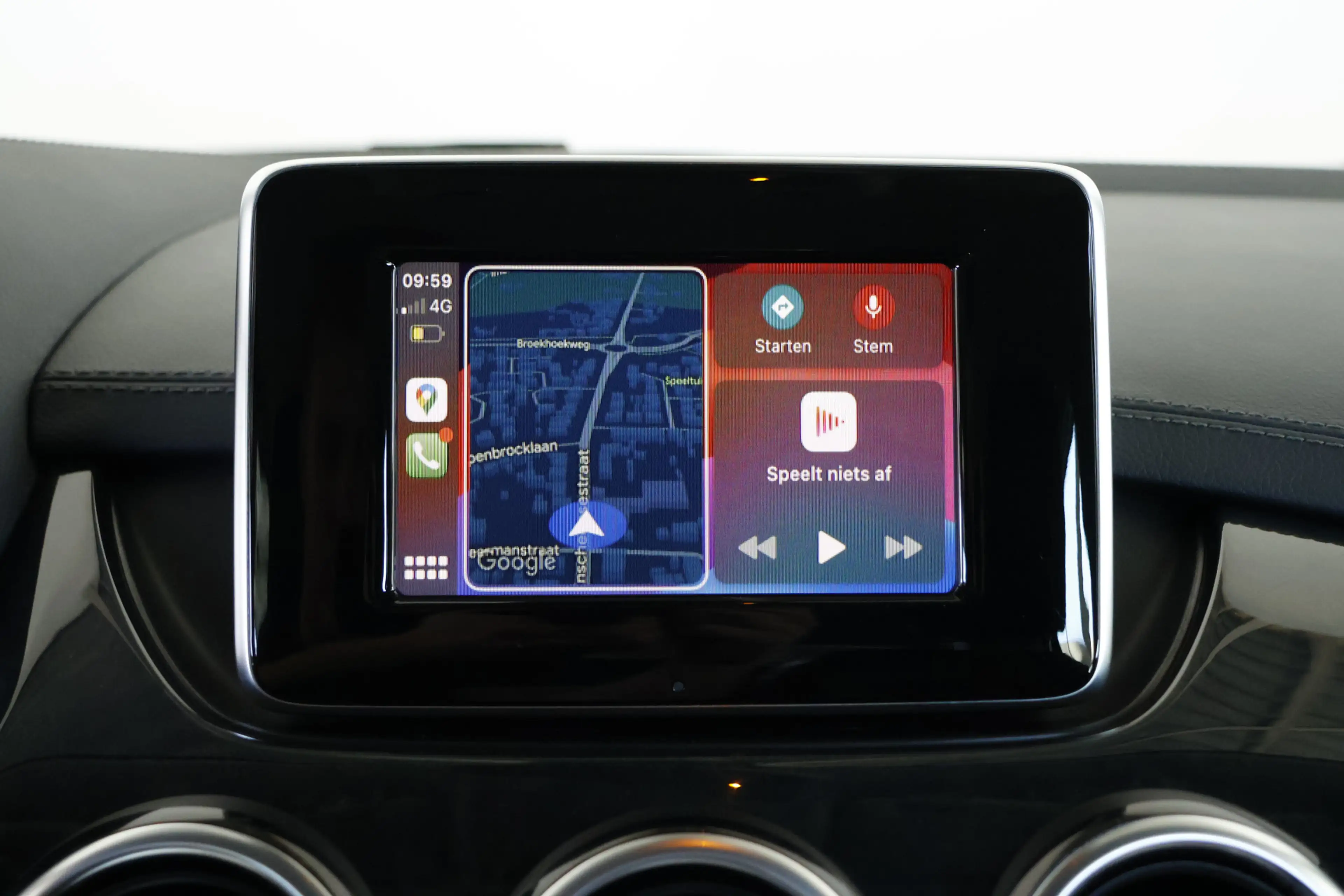 Mercedes-Benz B 180 Prestige / Leder / CarPlay / Trekhaak / Cruisecont — photo 15
