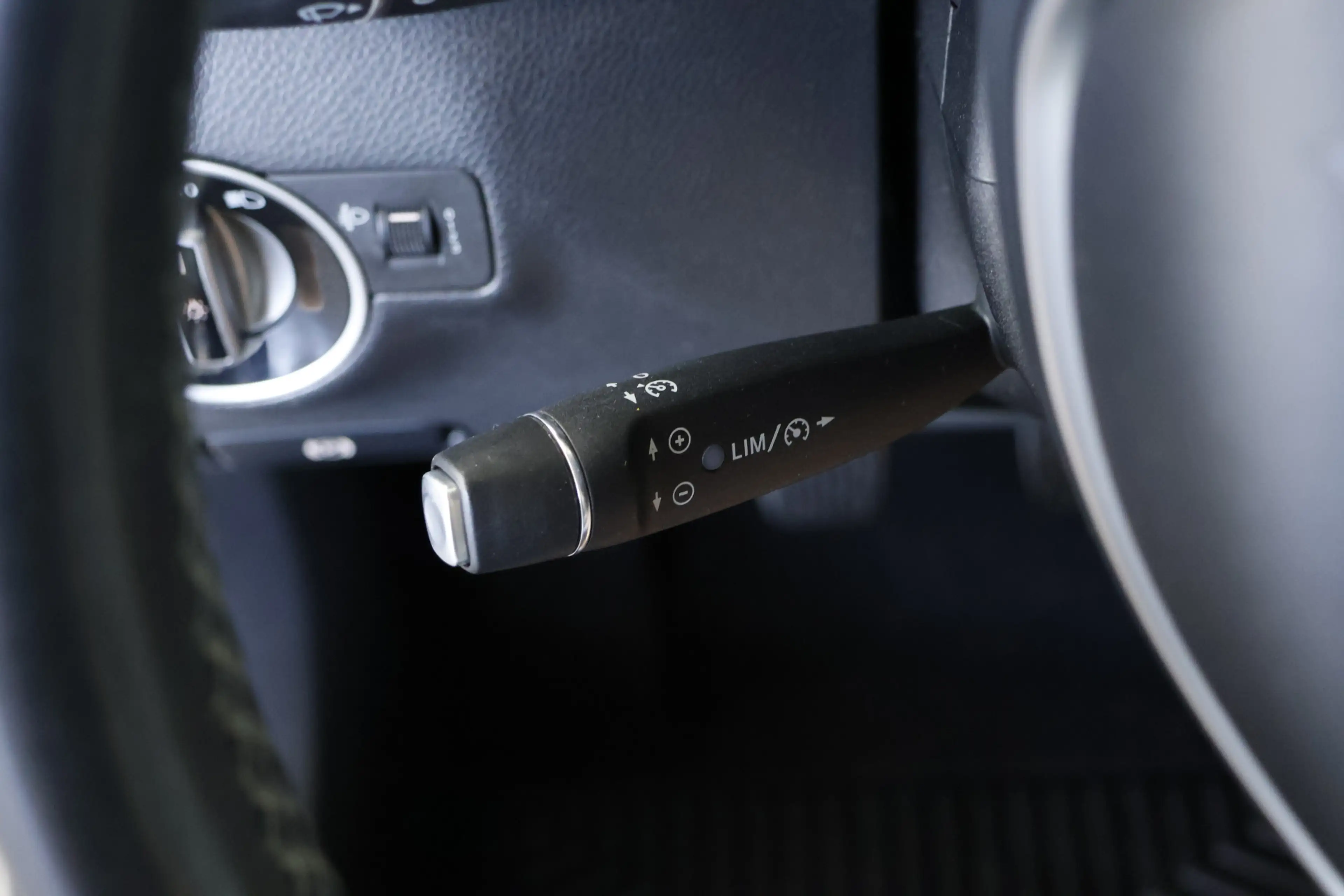 Mercedes-Benz B 180 Prestige / Leder / CarPlay / Trekhaak / Cruisecont — photo 20