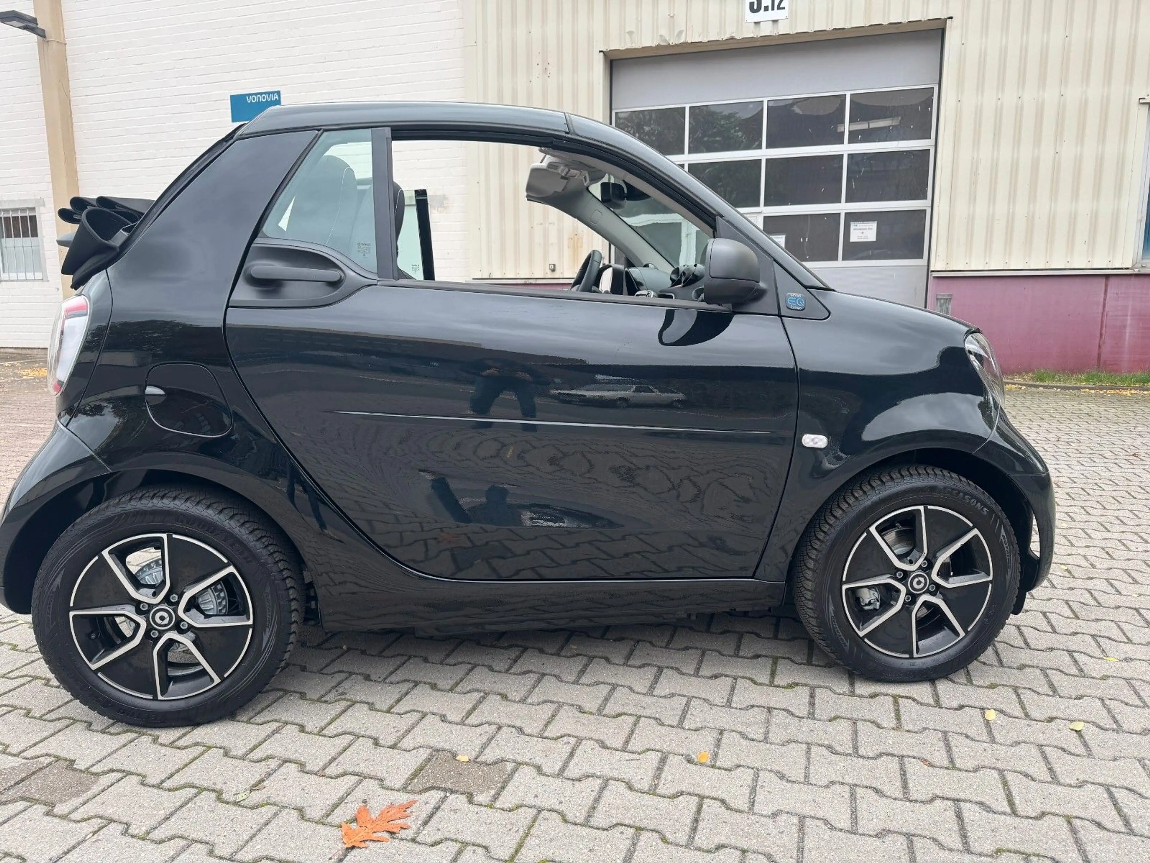 smart forTwo cabrio electric drive / EQ — photo 7