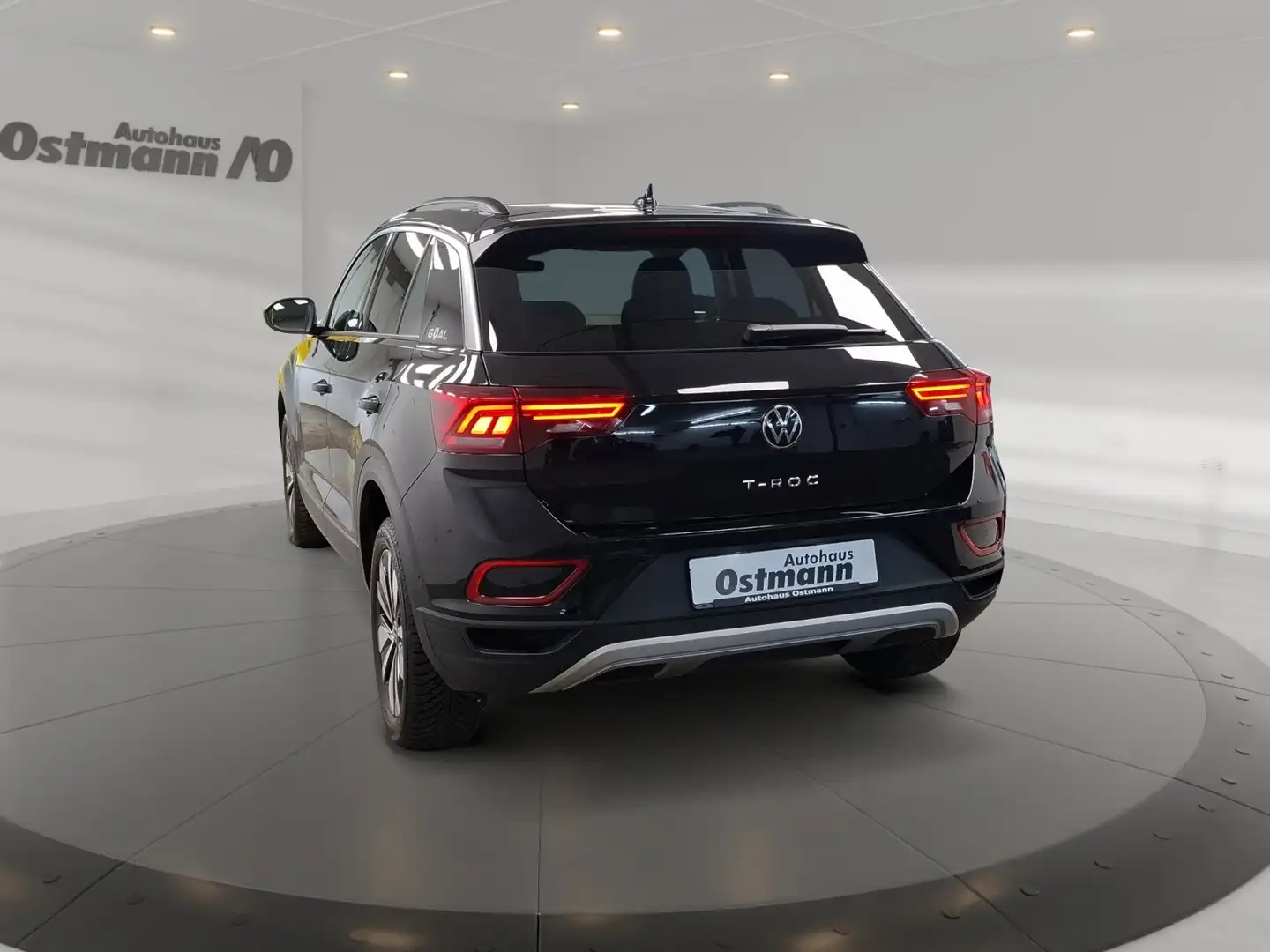 Volkswagen T-Roc 1.0 TSI Goal Navi Klima ACC SHZ CarPlay Schwarz - 2